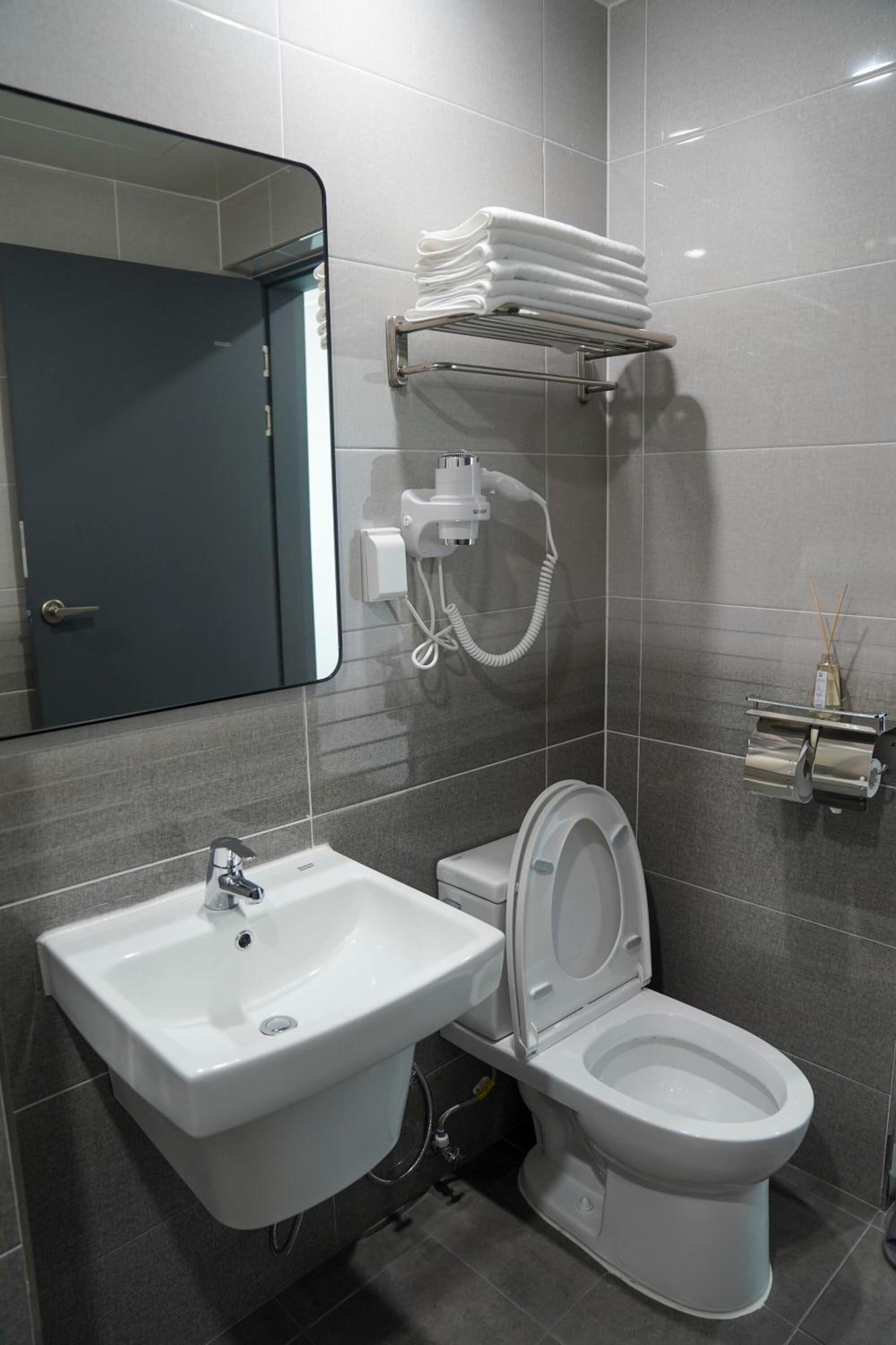 Aroomi Hotel Hyupjae