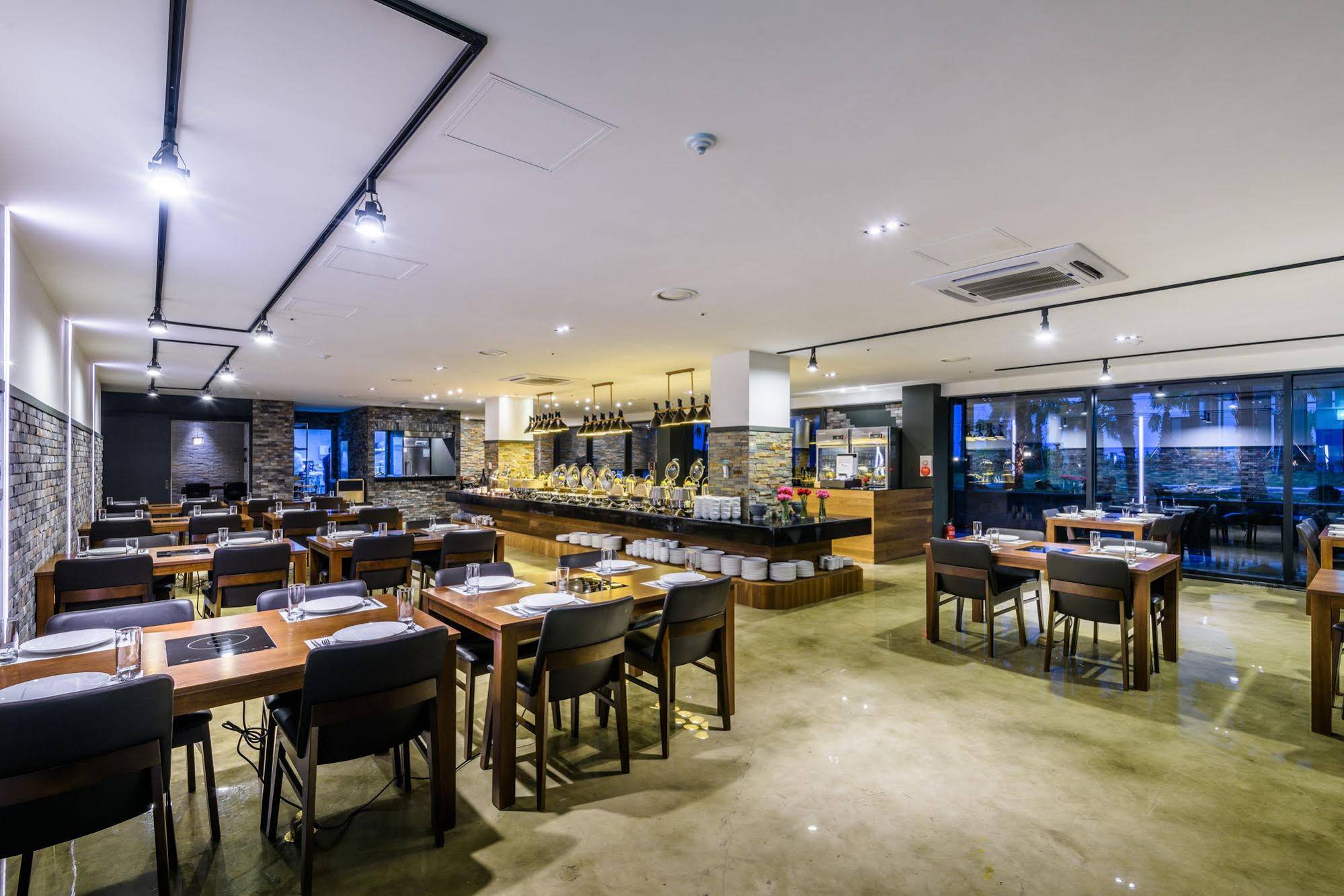 Augila Hotel Jeju Oceano Suites