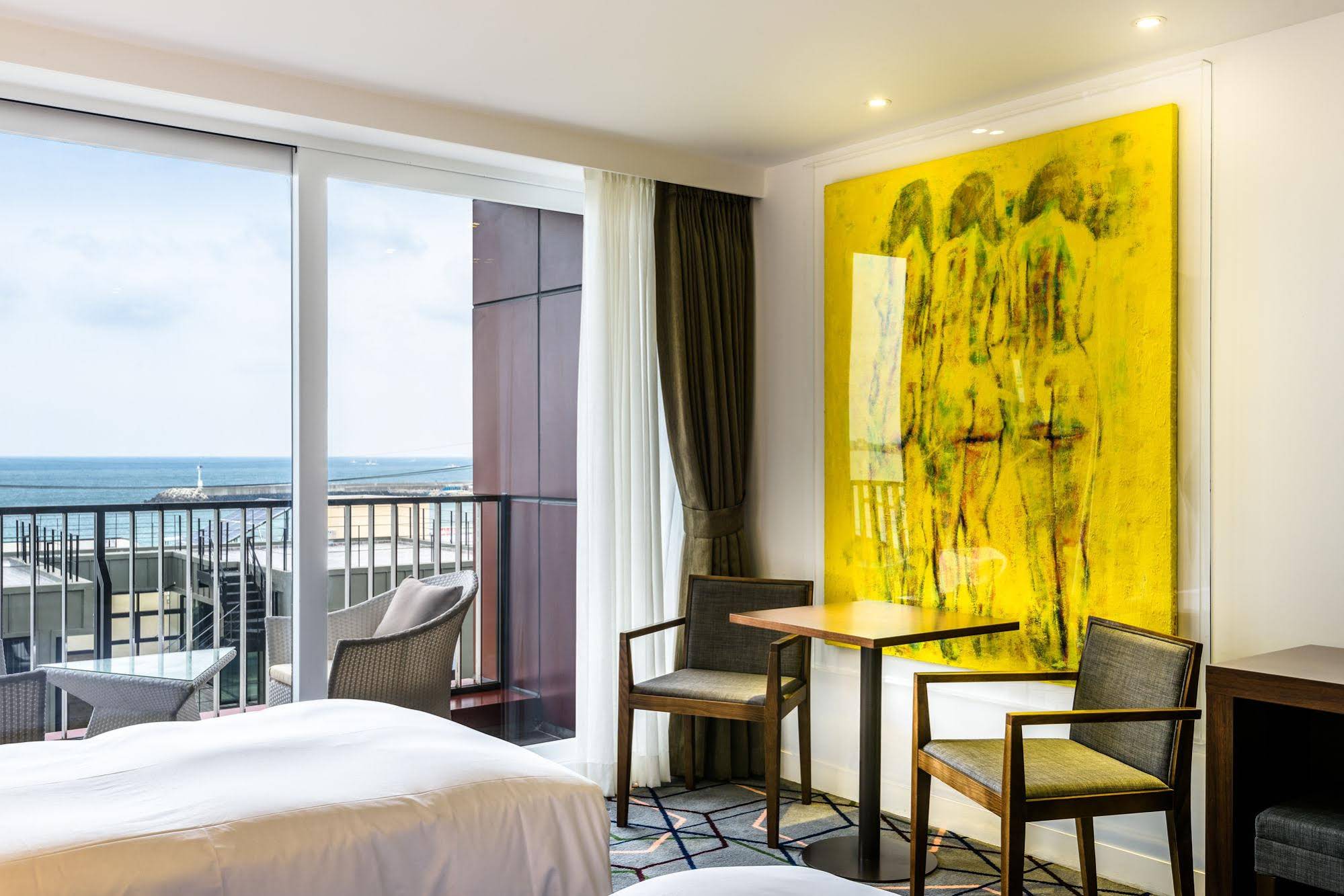 Augila Hotel Jeju Oceano Suites