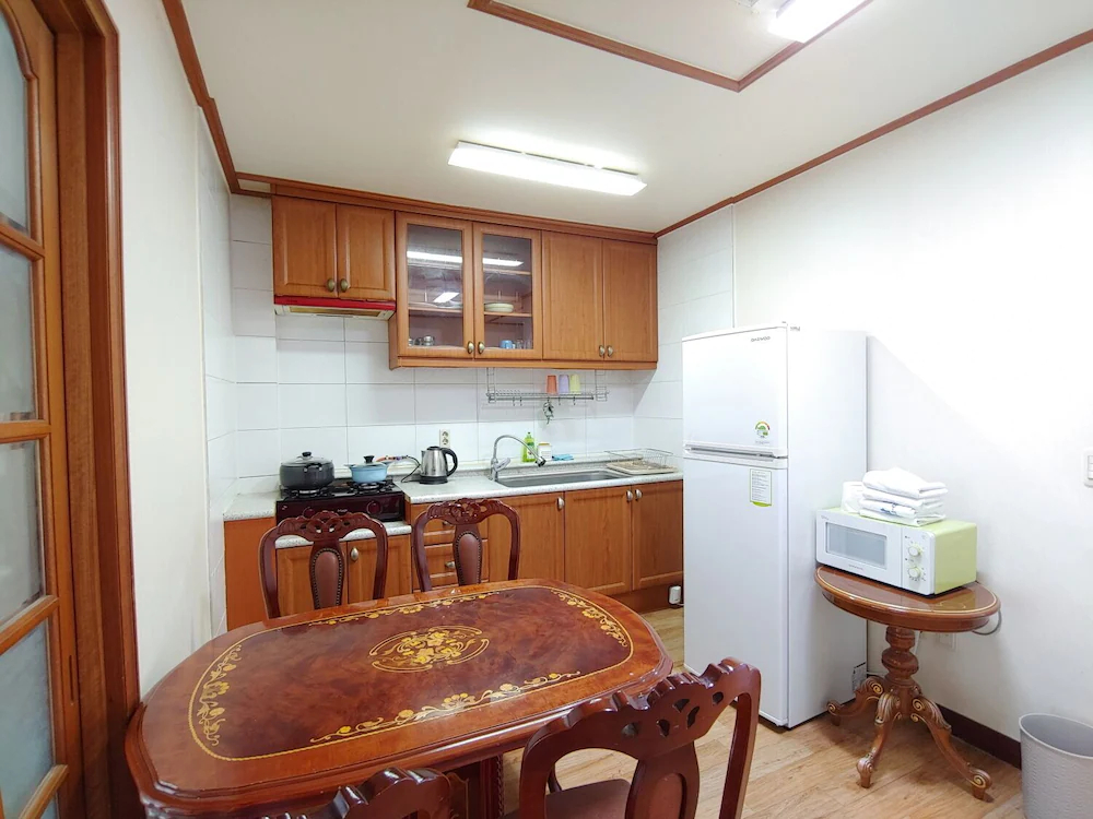 Baengnokdam Pension