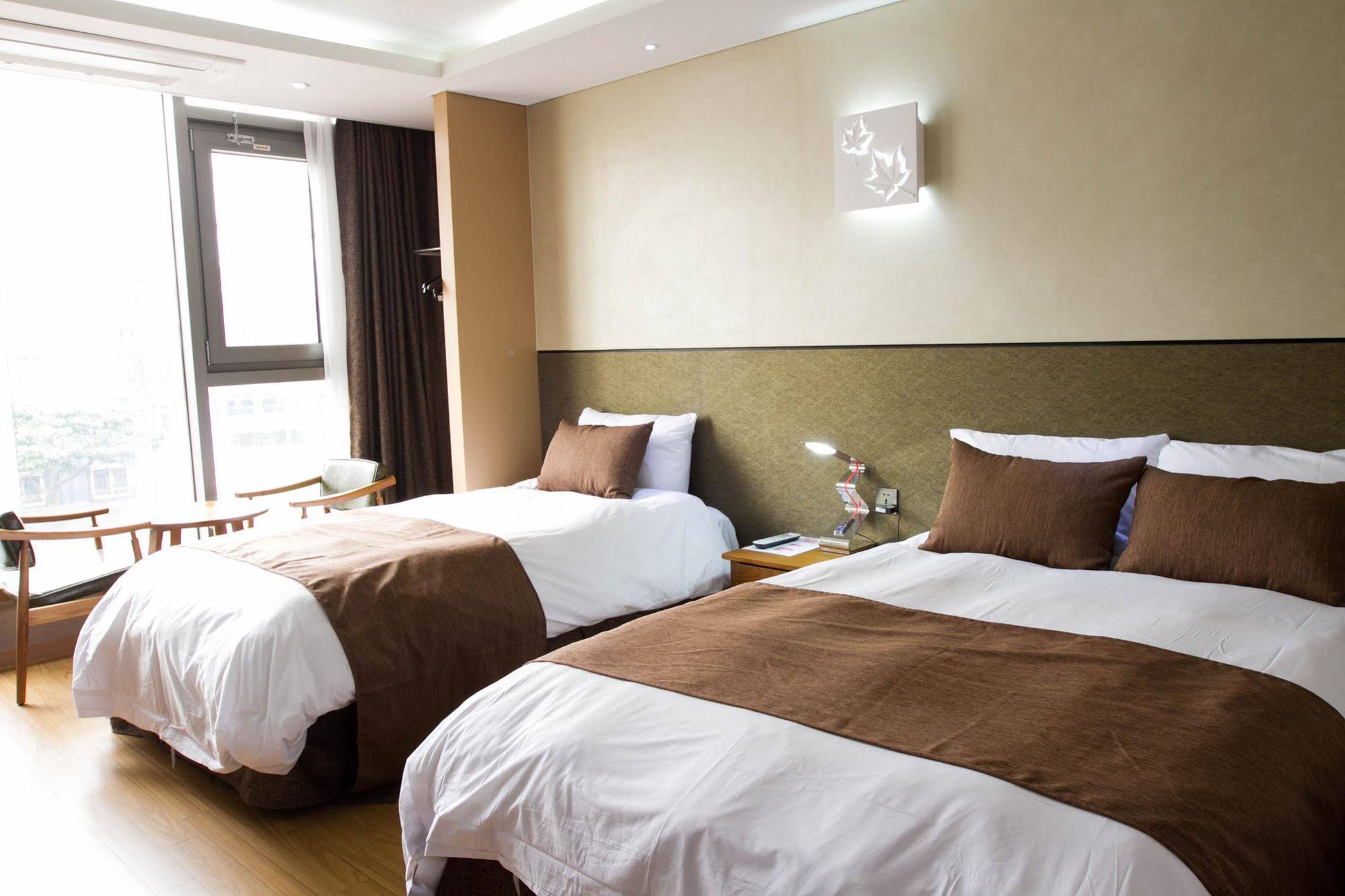 Black Sands Hotel
