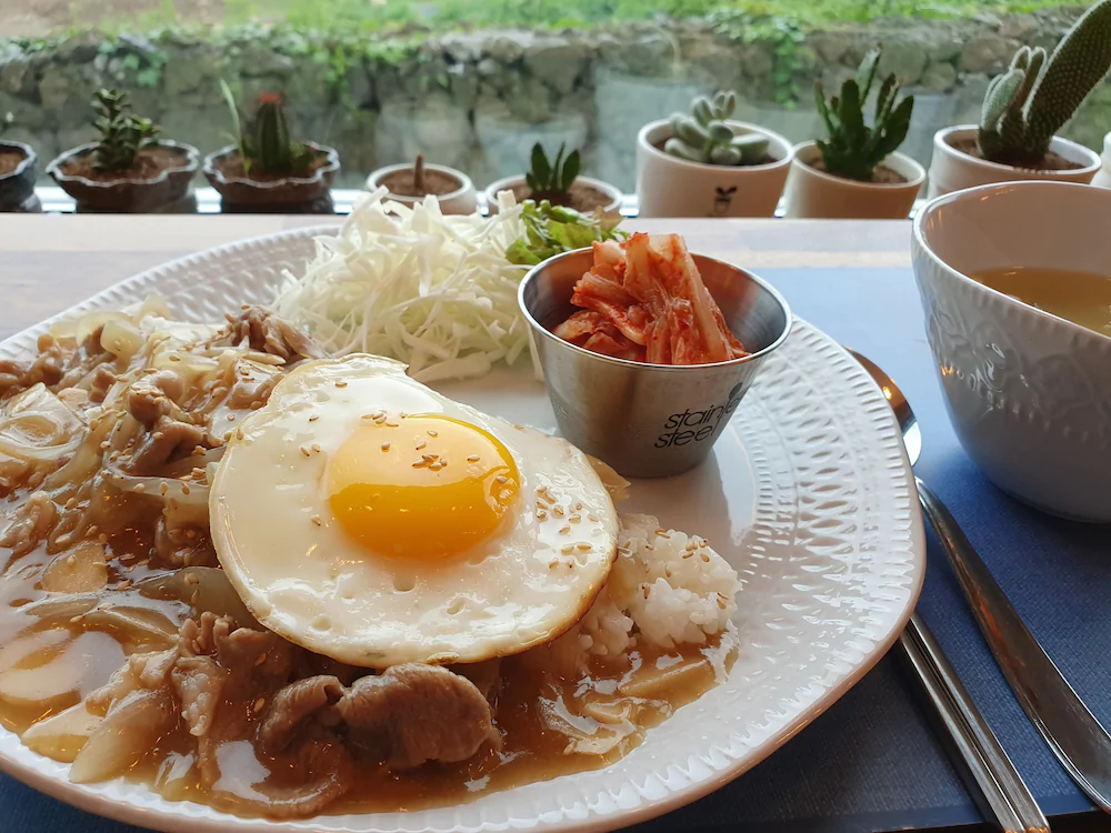 Bombom Guesthouse
