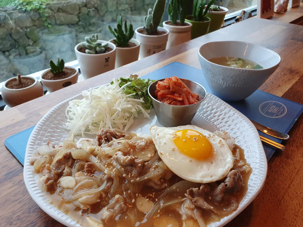 Bombom Guesthouse