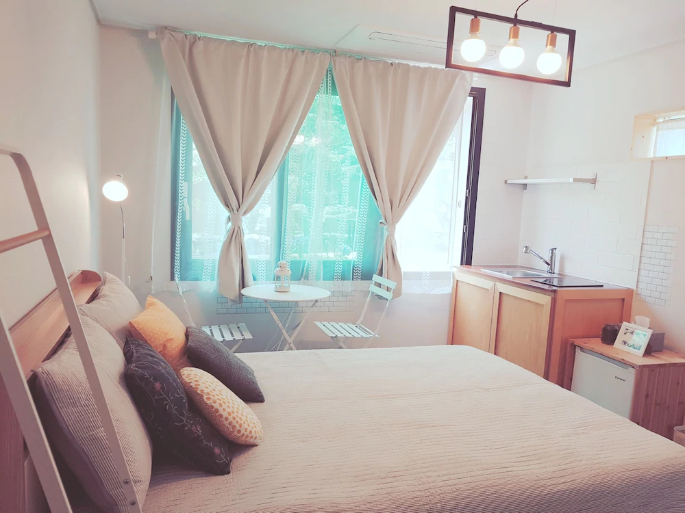 Bombom Guesthouse