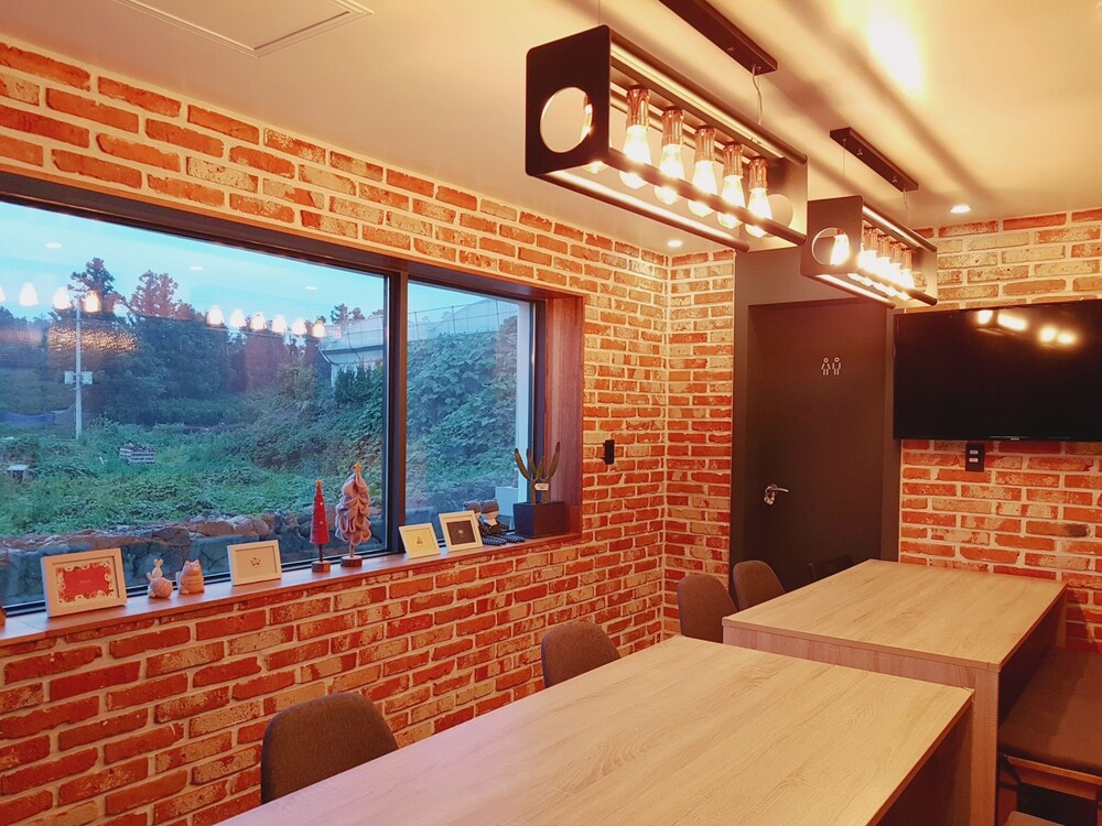 Bombom Guesthouse