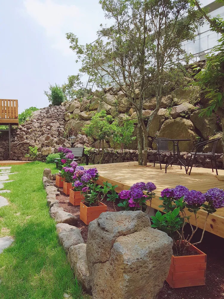 Bombom Guesthouse
