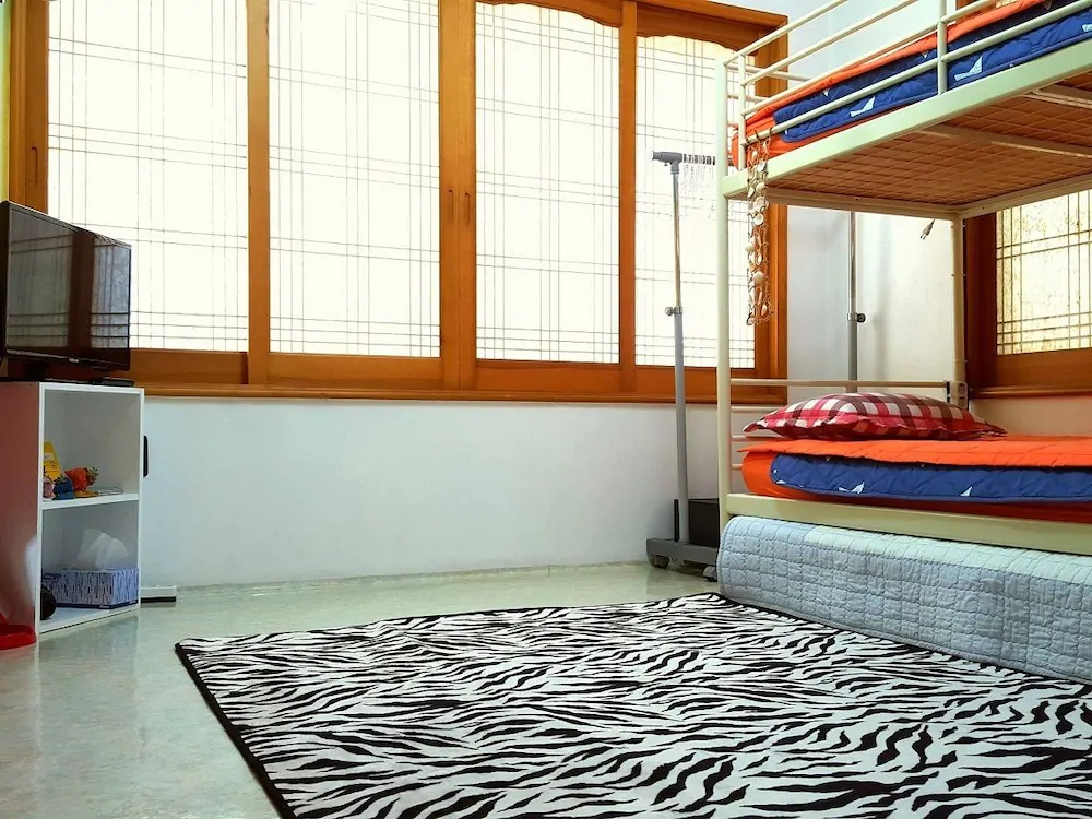 Captain Jeju Guesthouse Hostel