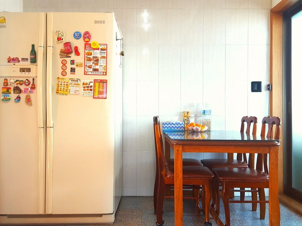 Captain Jeju Guesthouse Hostel