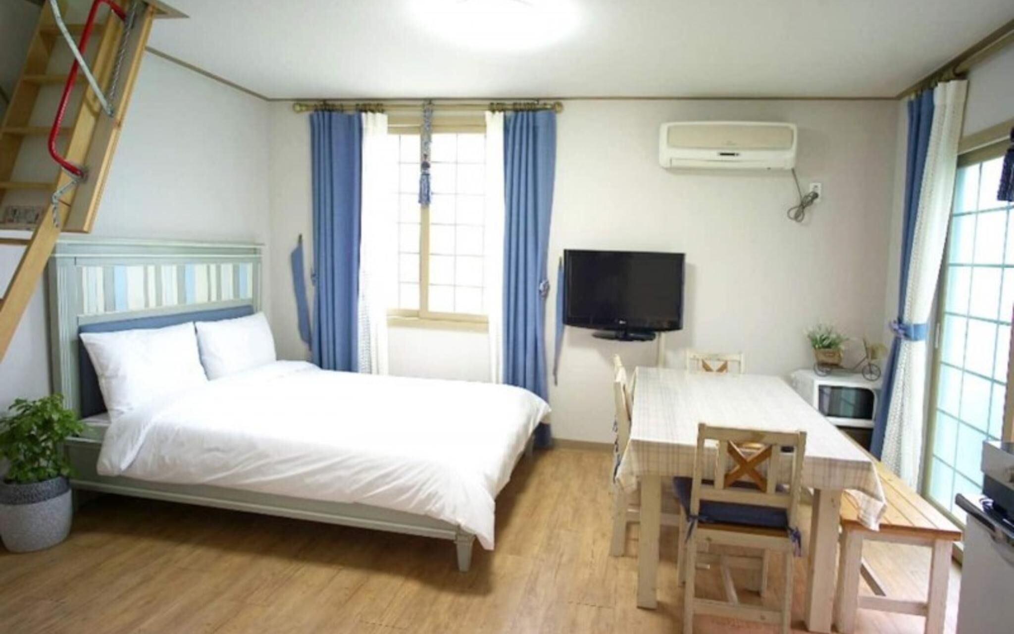 Casa Linda Guesthouse