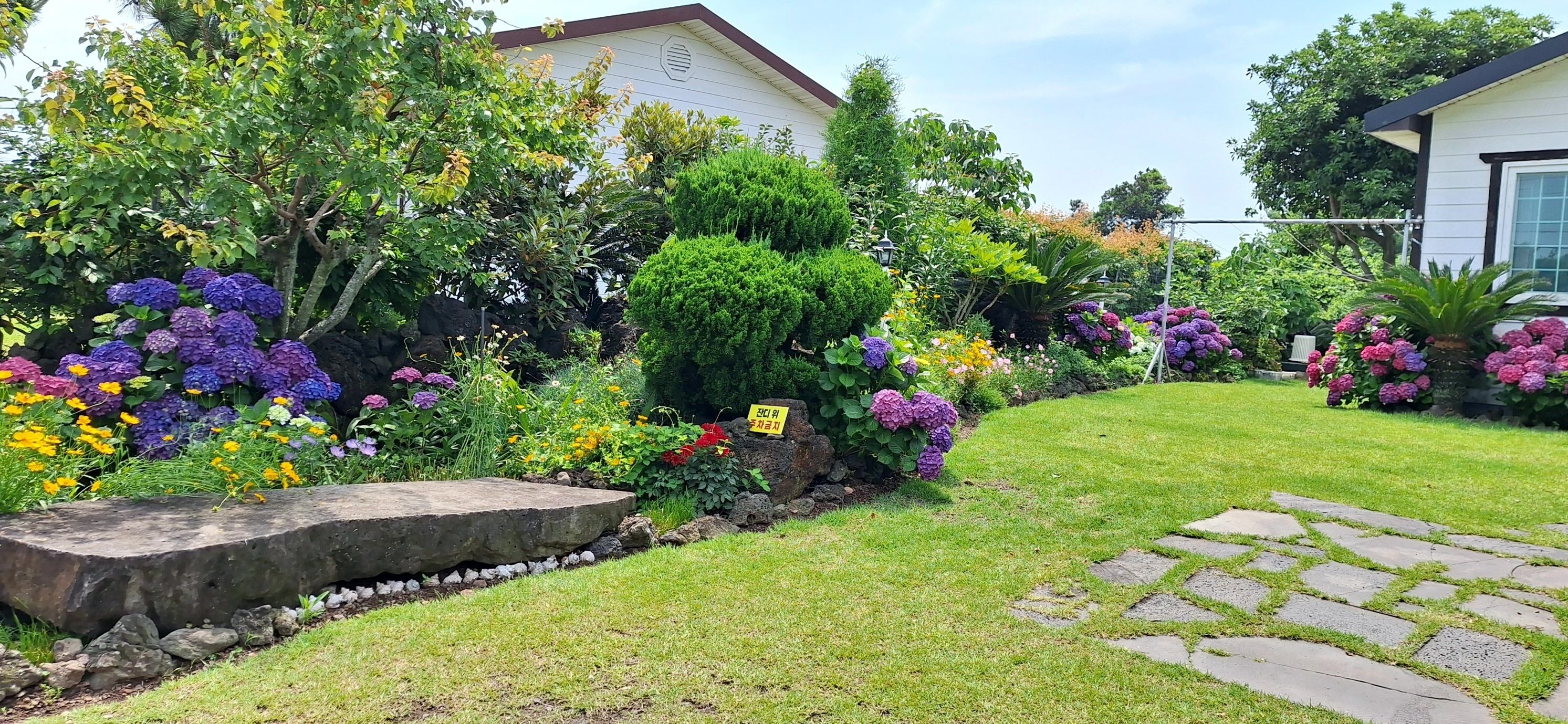 Casa Linda Guesthouse