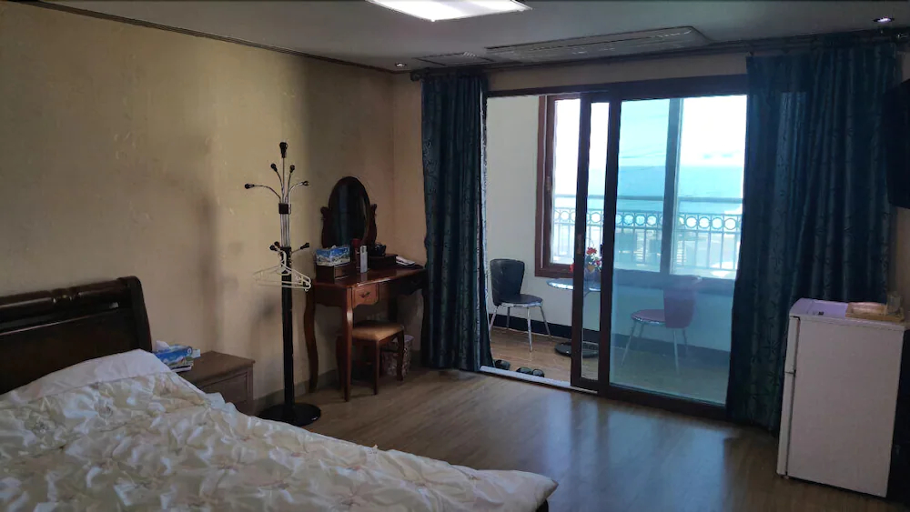 Eden Hostel