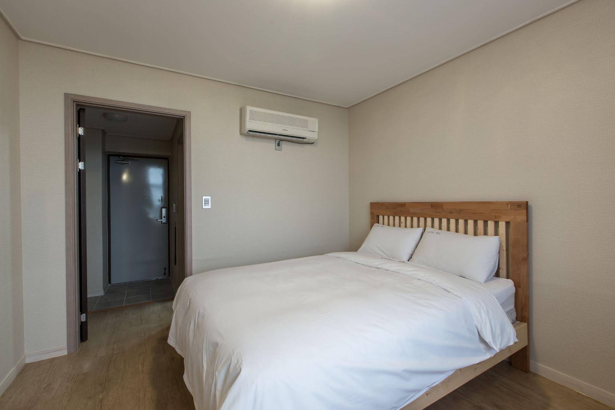 Elin Hotel