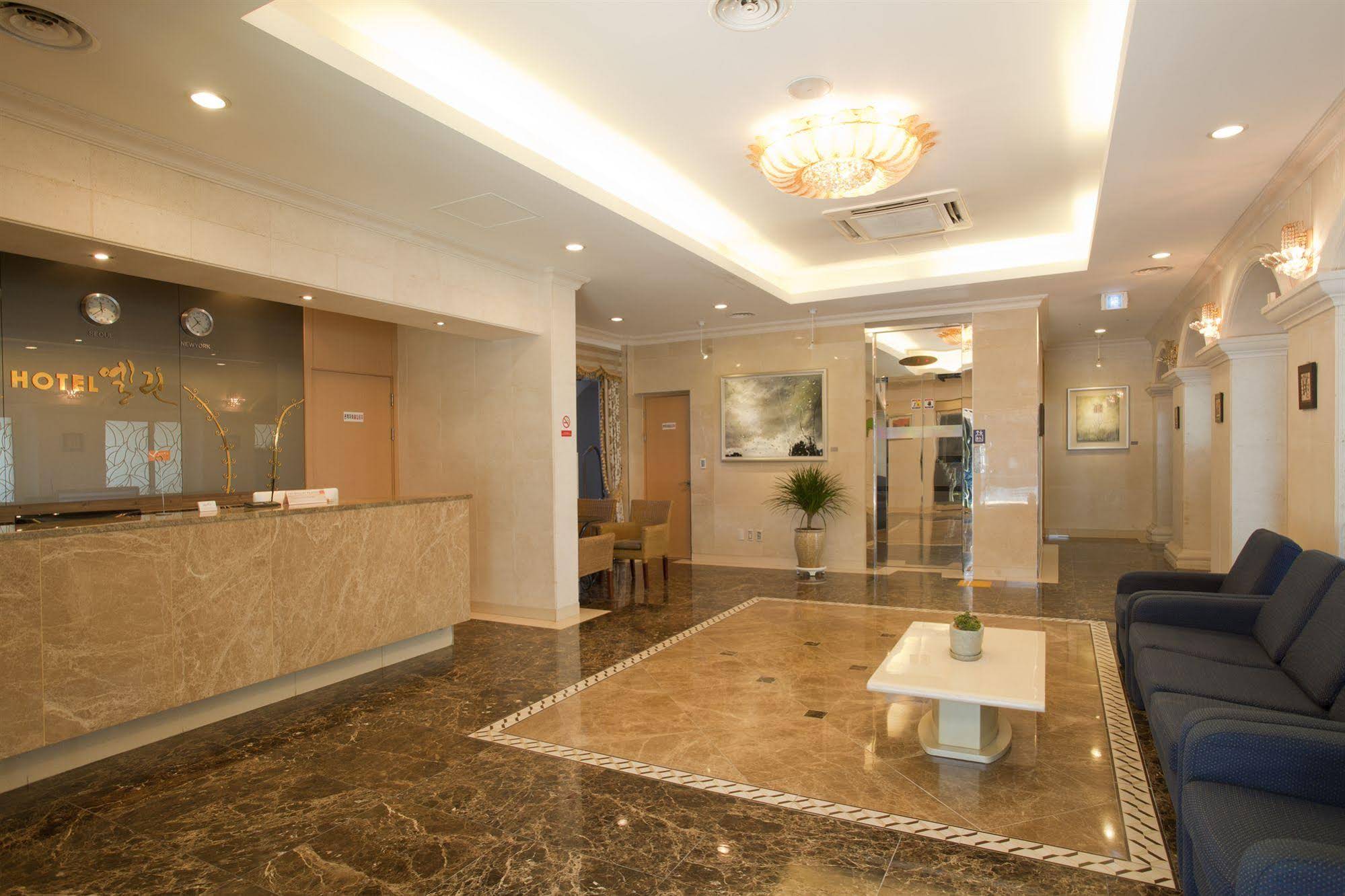 Elin Hotel