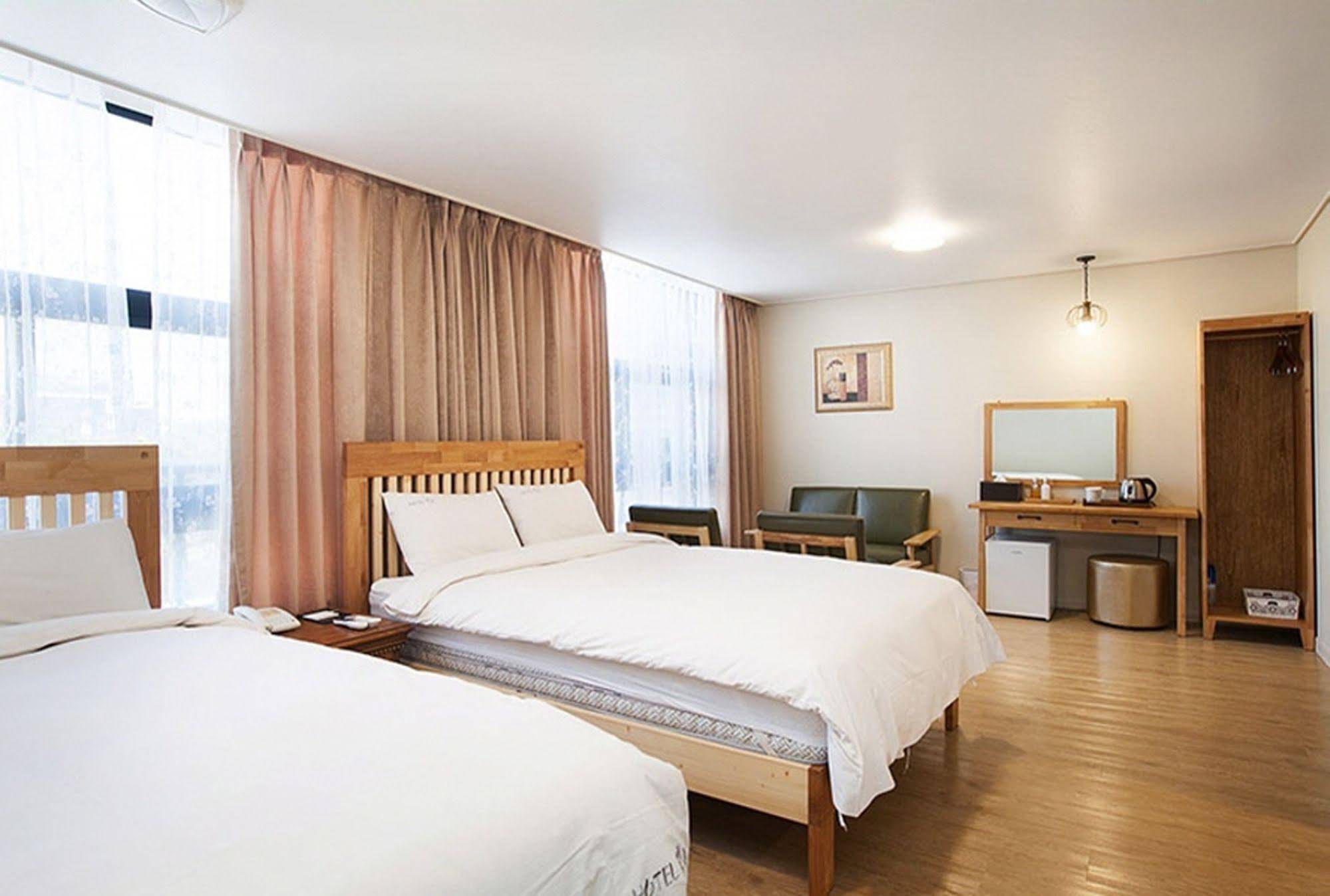 Elin Hotel