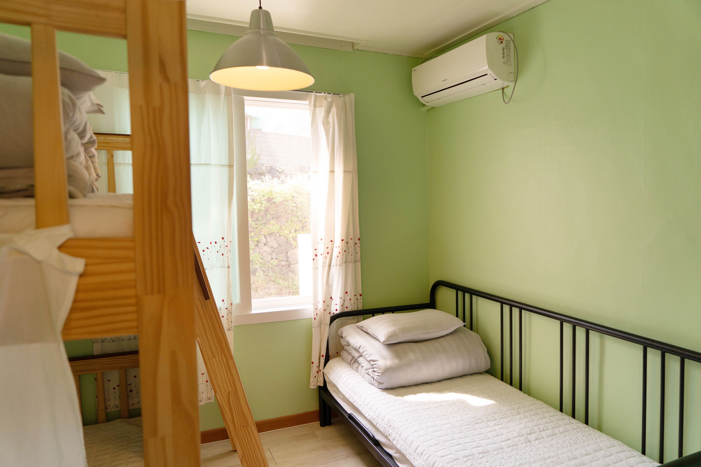 Hello Project Guesthouse - Hostel