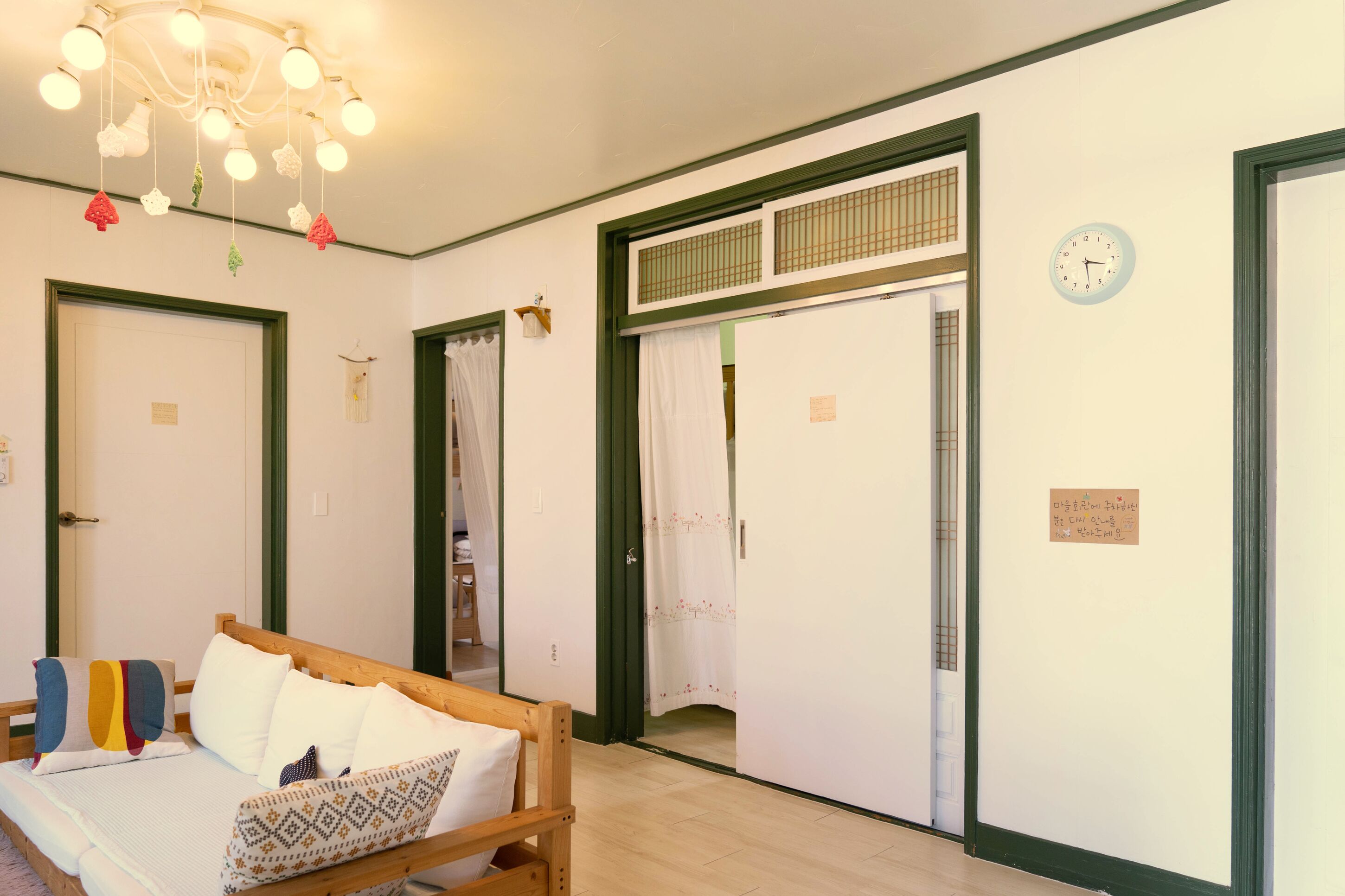 Hello Project Guesthouse - Hostel