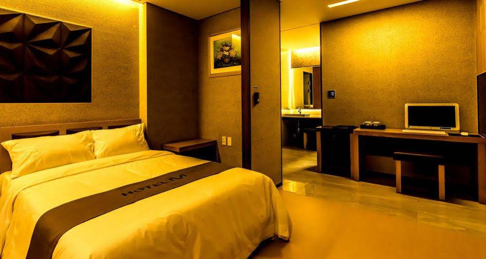 Hotel M
