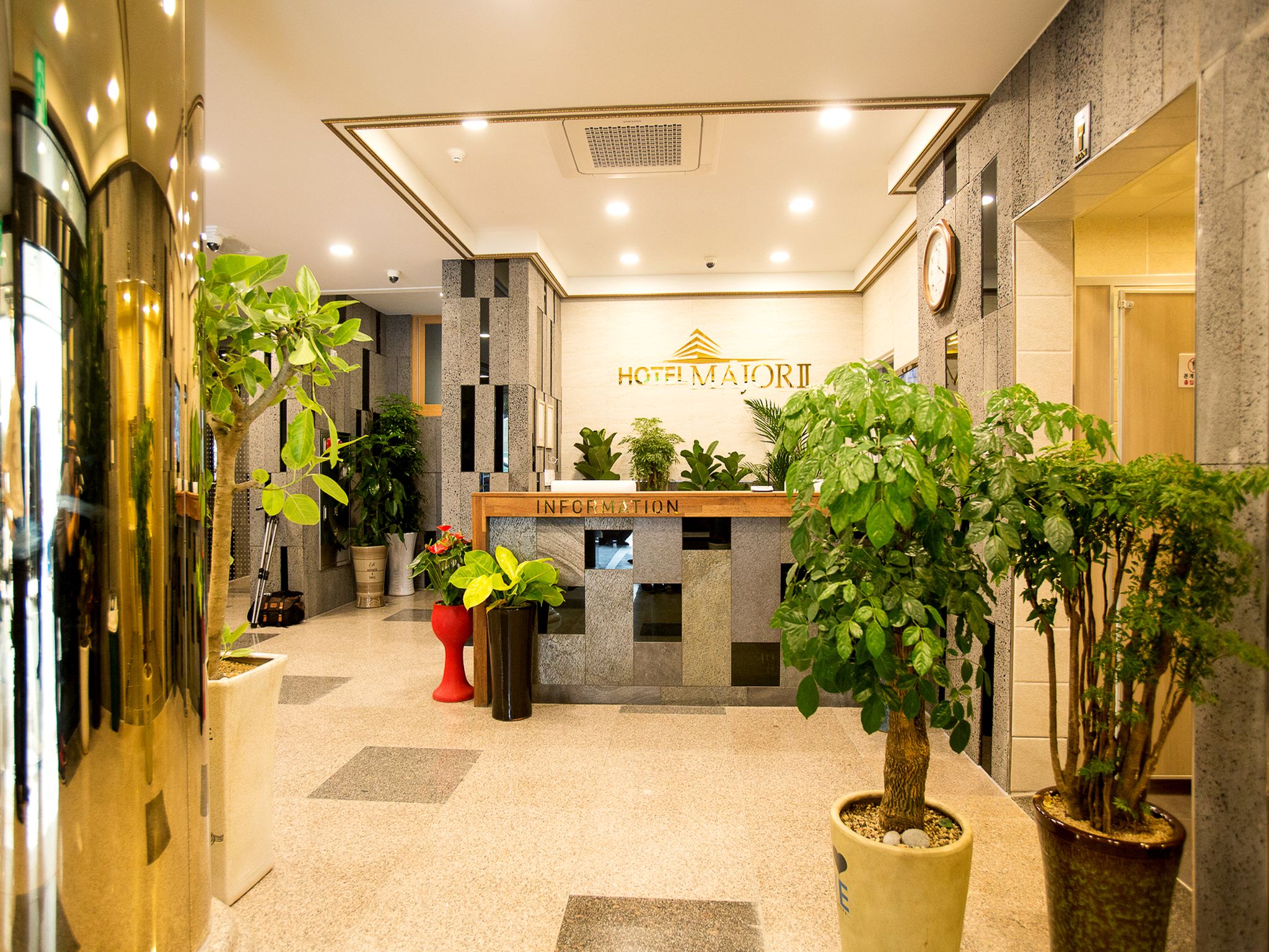Hotel Major 2