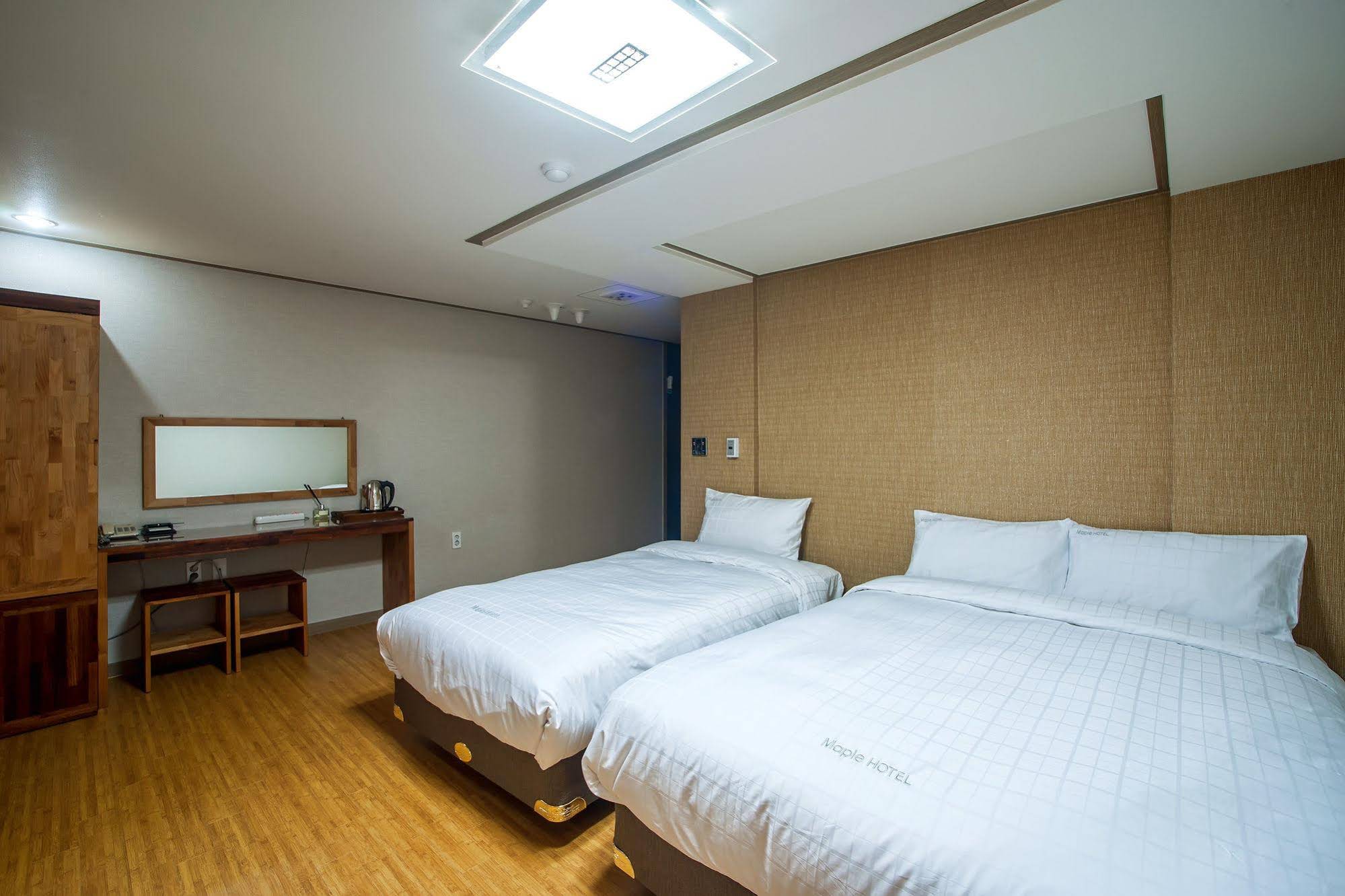 Hotel Maple