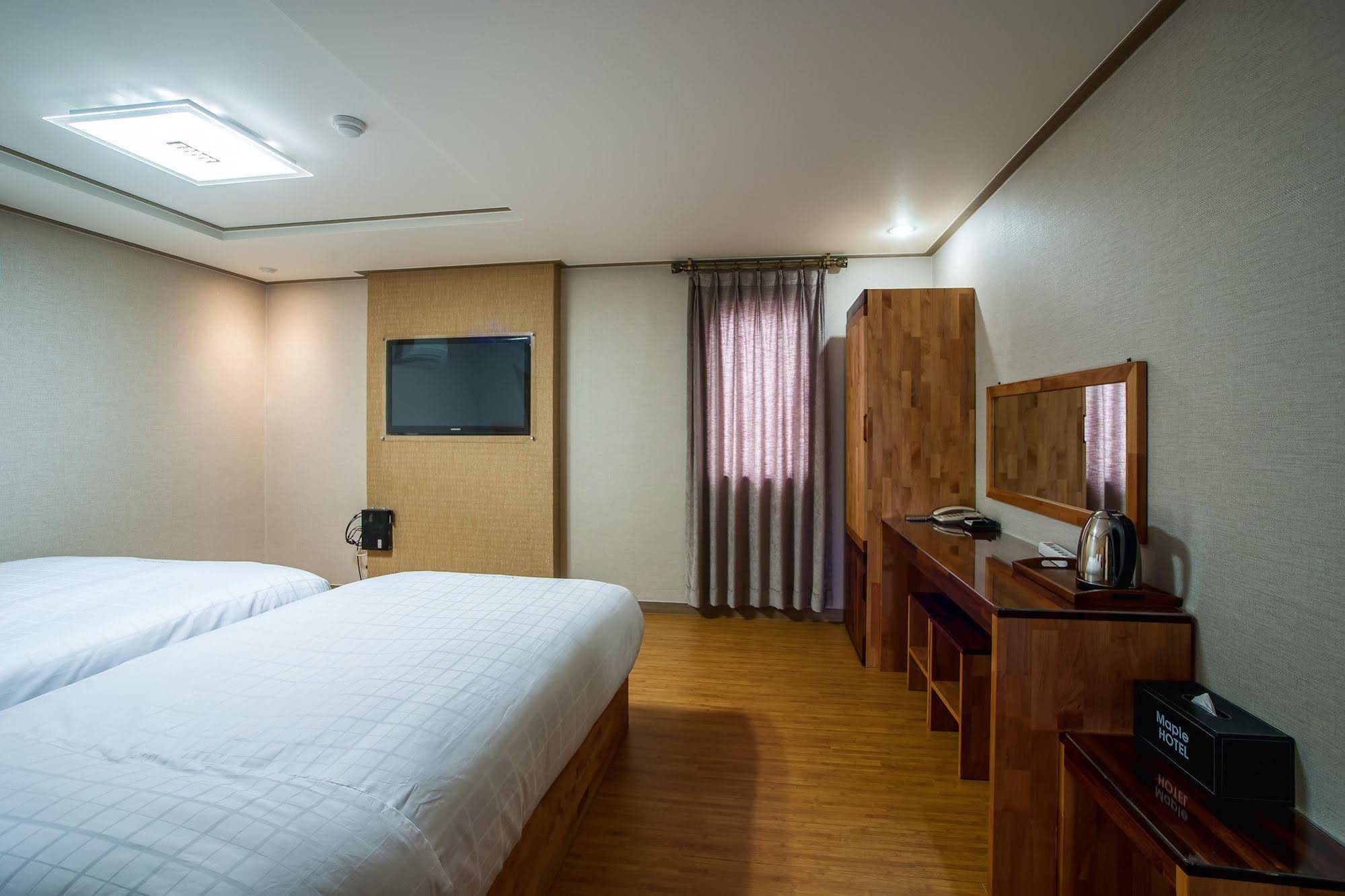 Hotel Maple