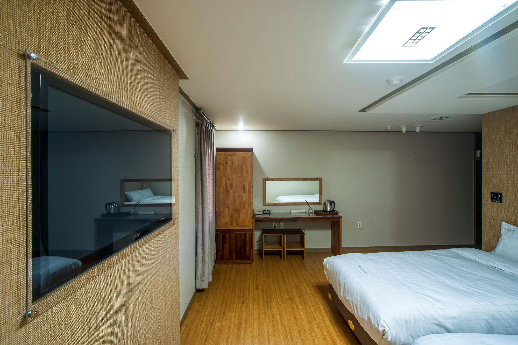 Hotel Maple