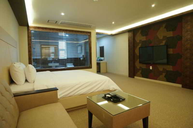 Hotel W