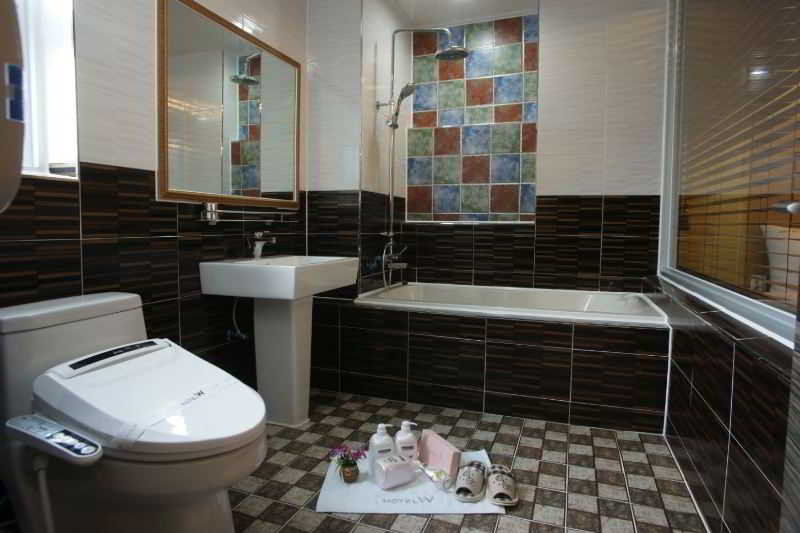 Hotel W