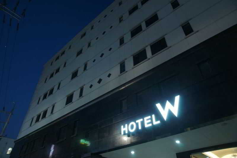 Hotel W