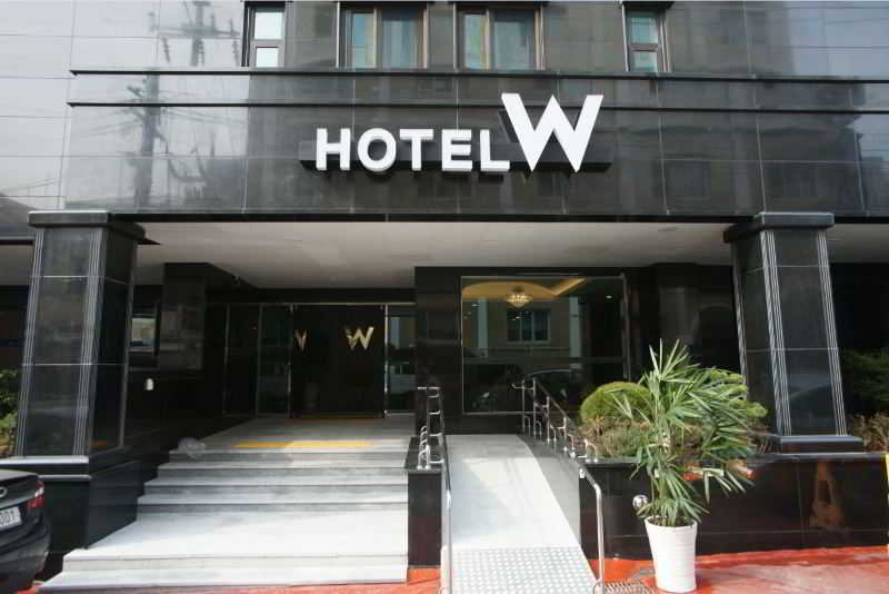 Hotel W