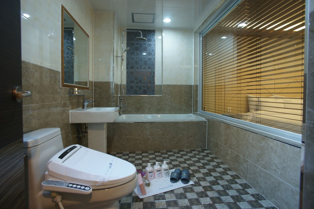 Hotel W