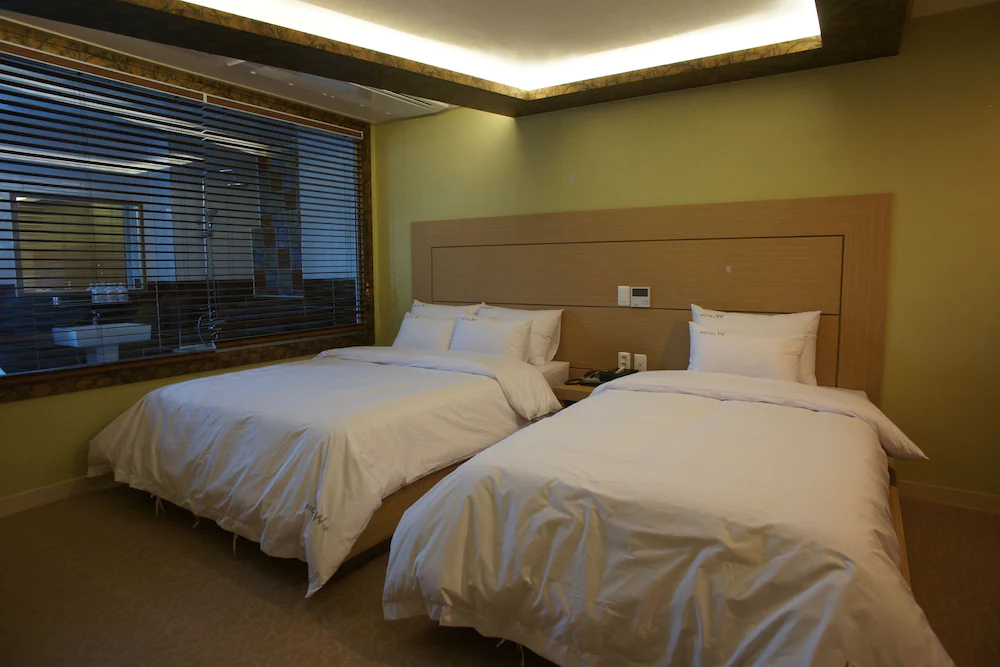 Hotel W