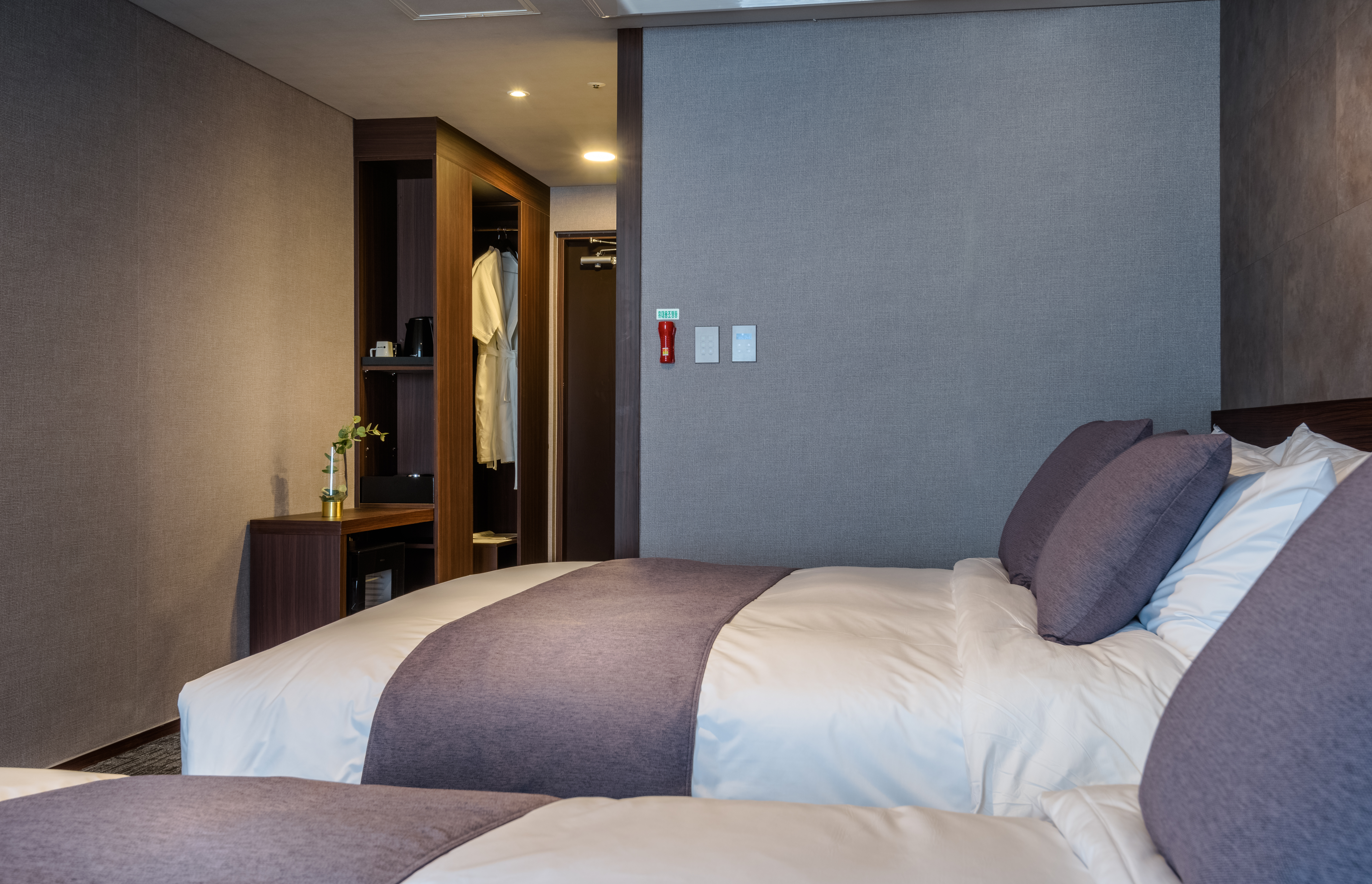 Hotel With Jeju