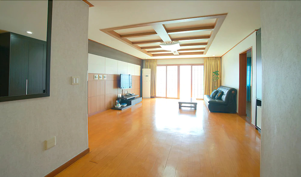 I Zone Hotel