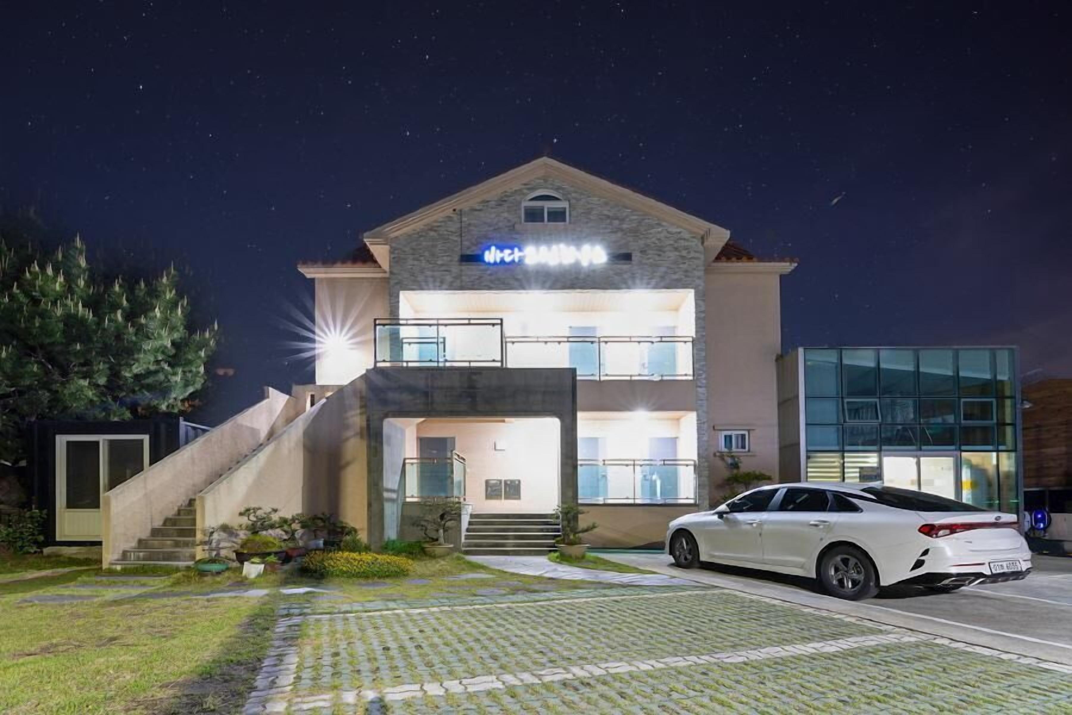 Jeju Badagreen Pension