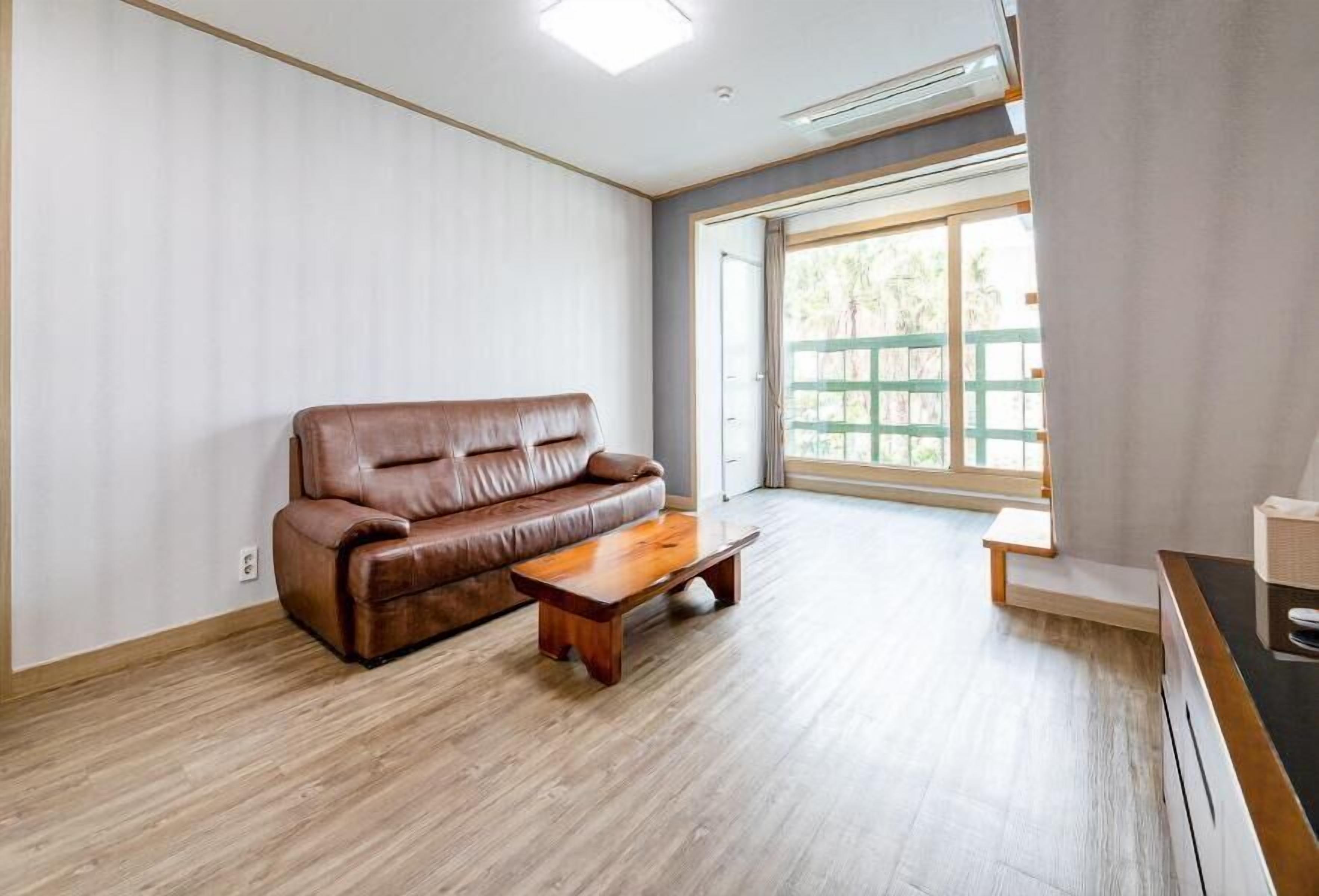 Jeju Badagreen Pension