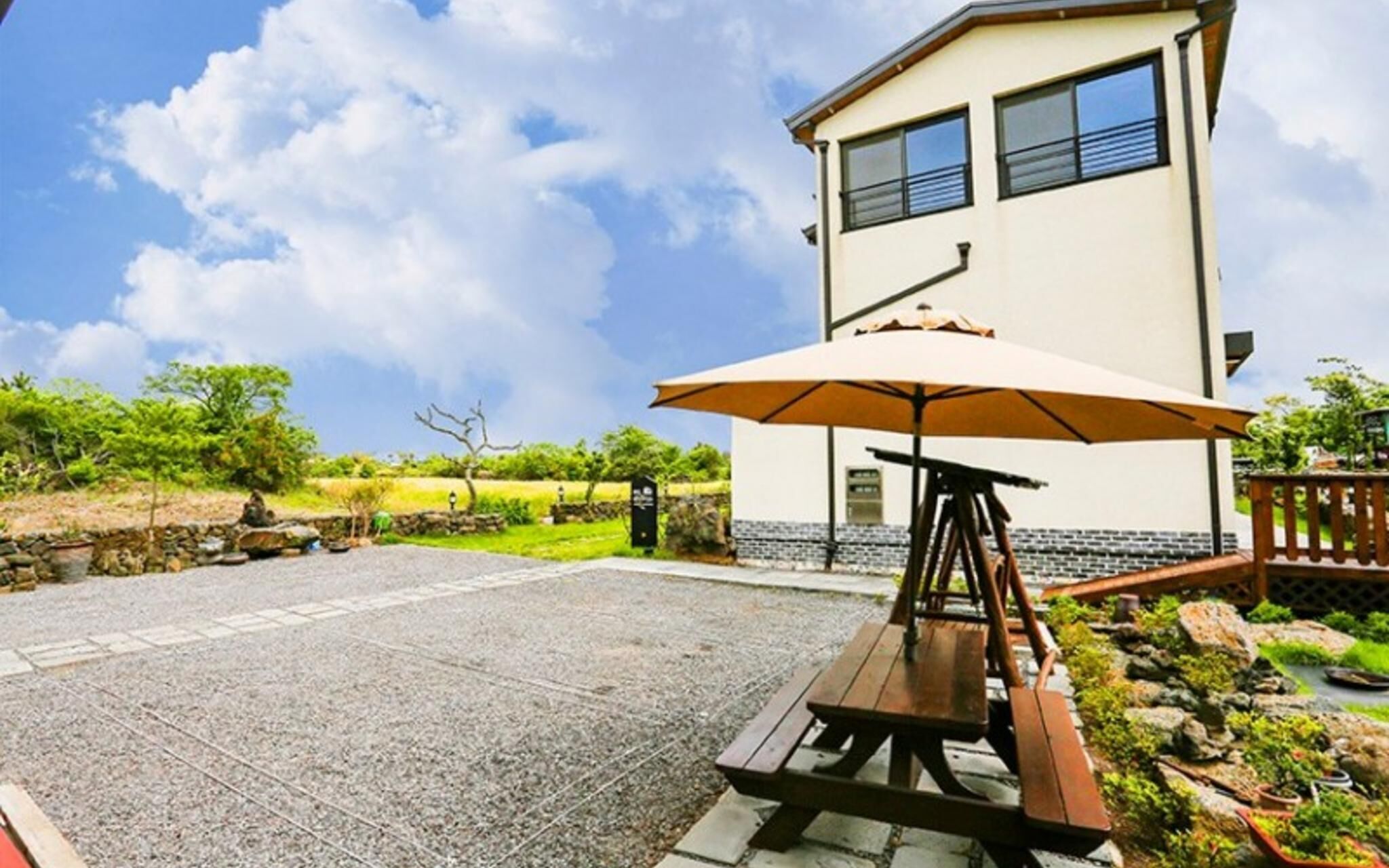 Jeju Bandi House Pension