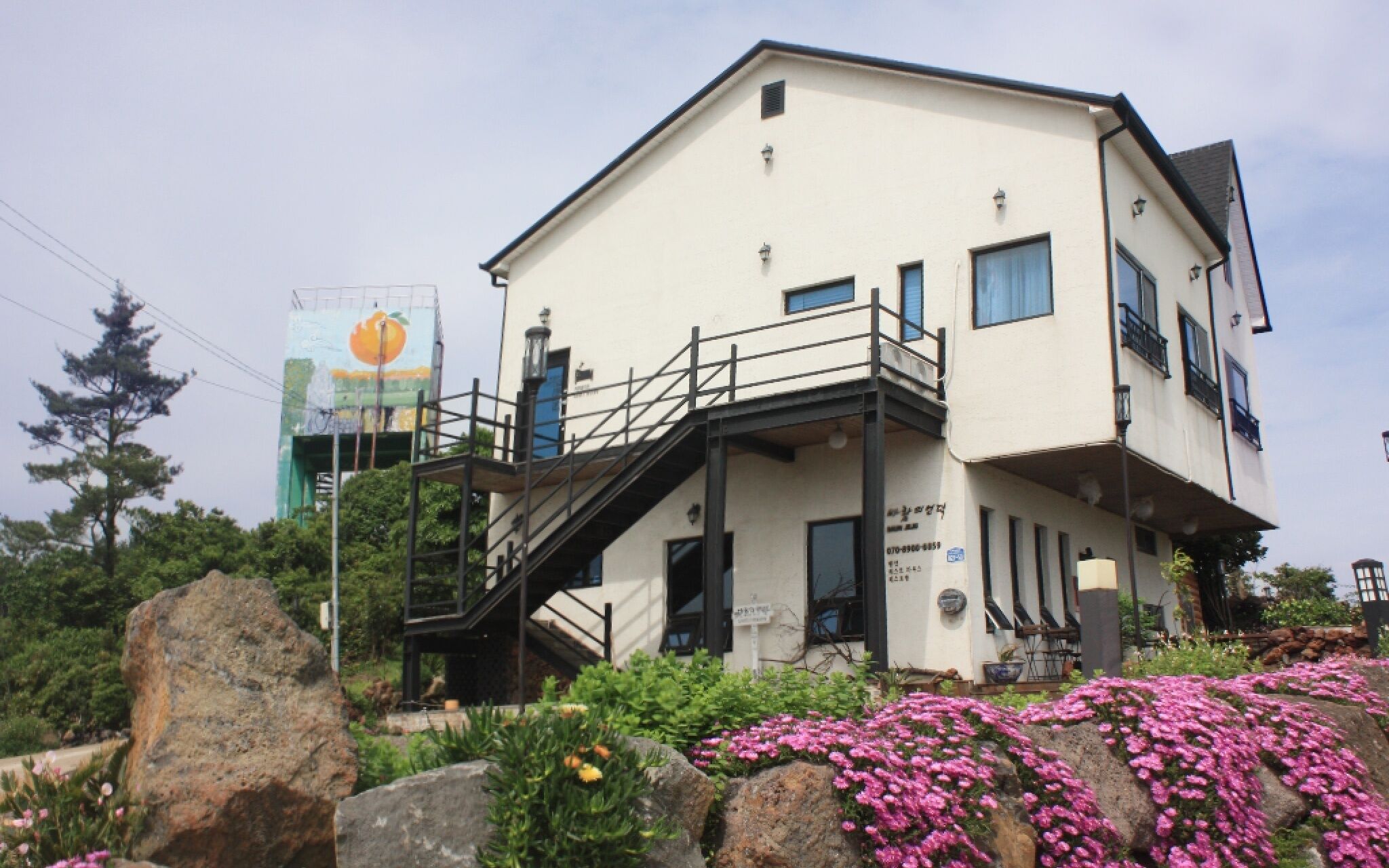 Jeju Baramuieondeok Guest House