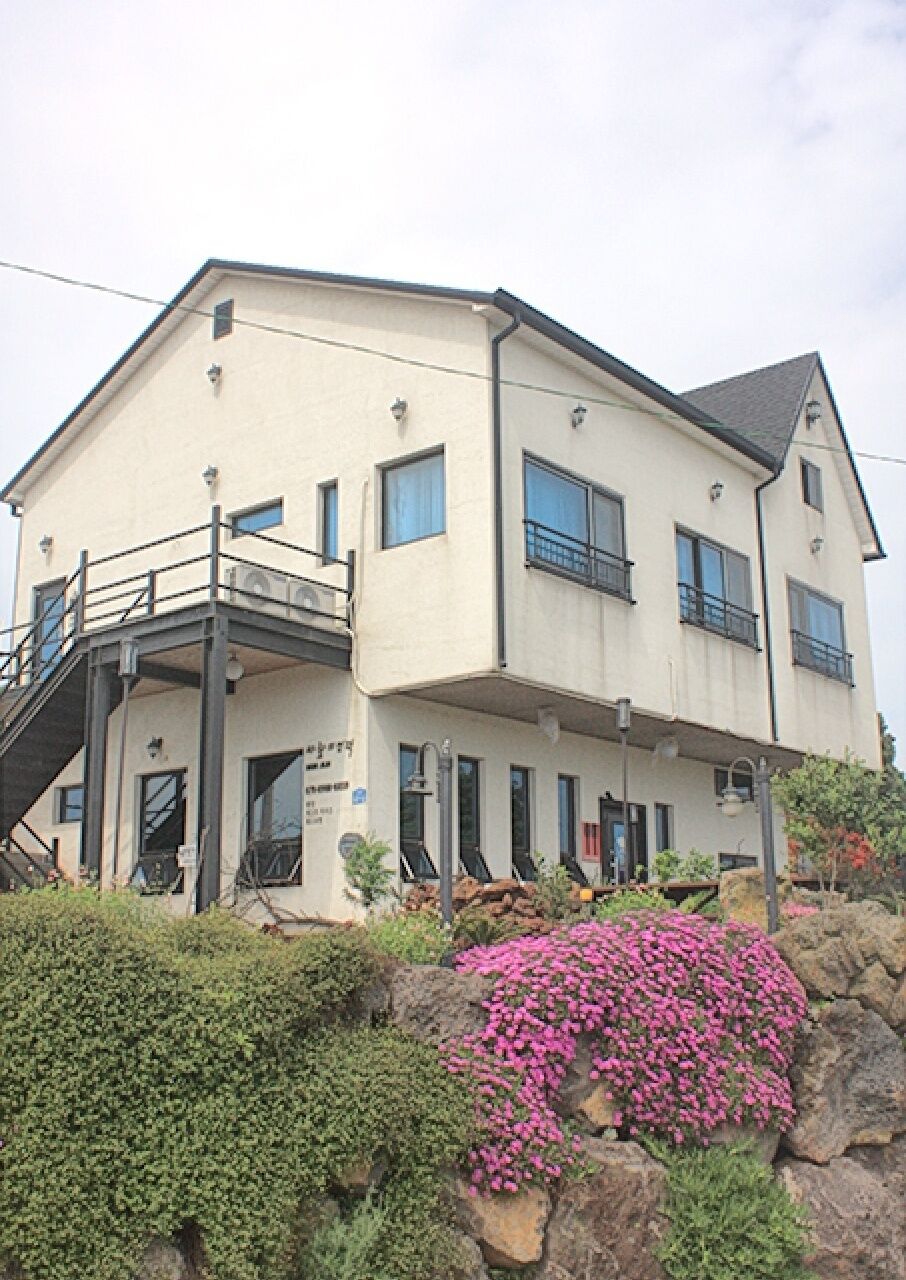 Jeju Baramuieondeok Guest House