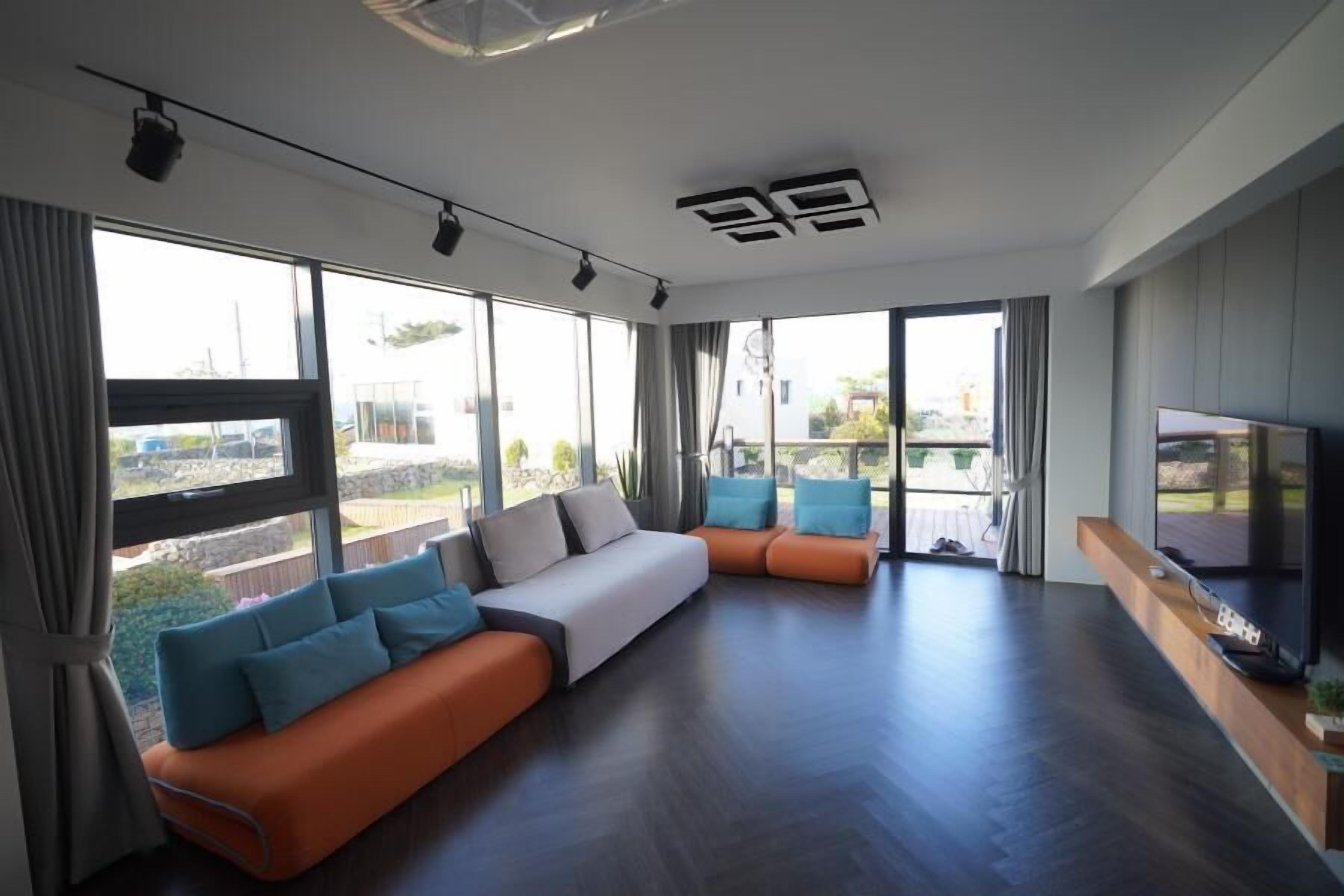 Jeju Blancde Aewol Pension
