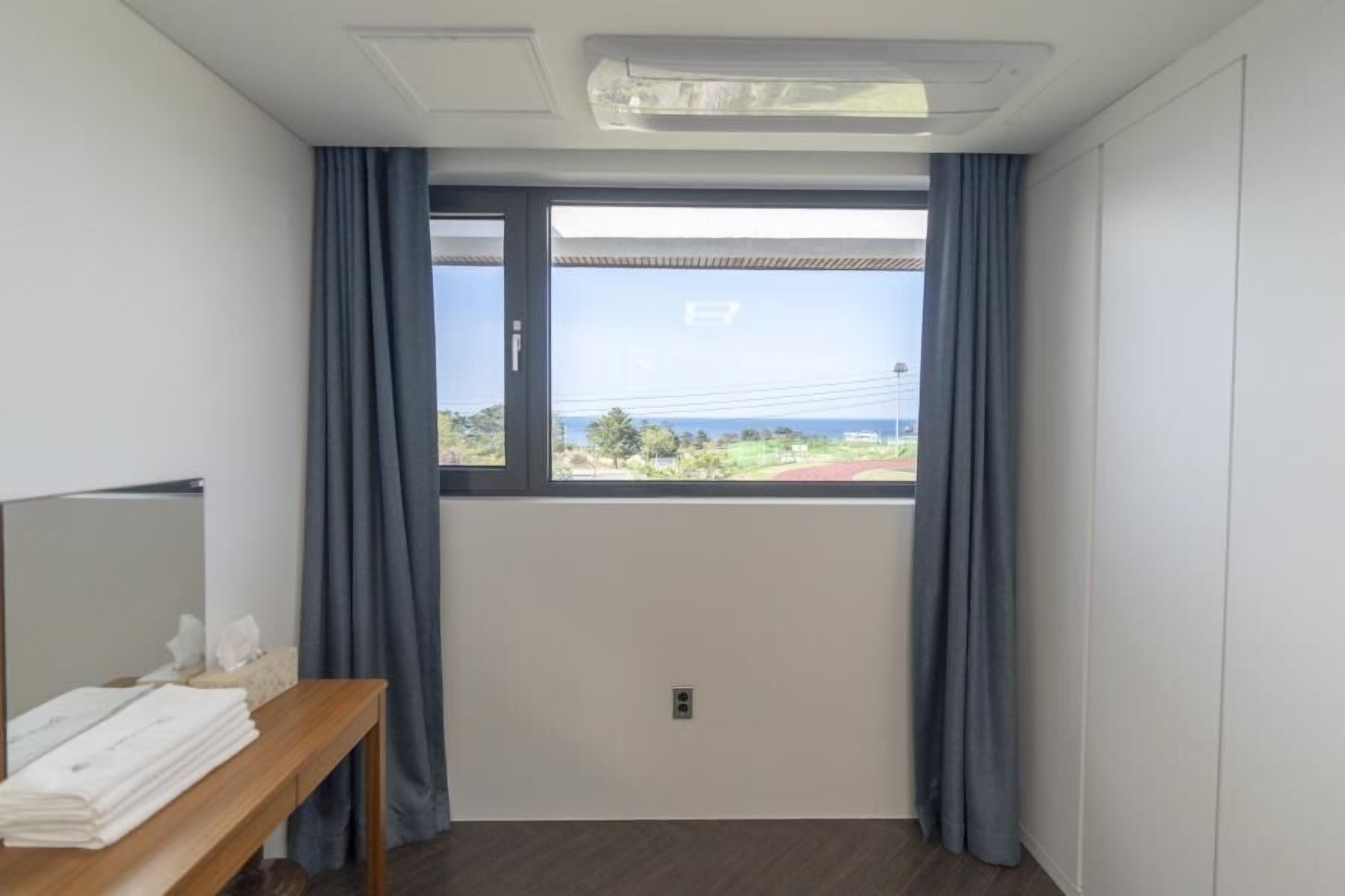 Jeju Blancde Aewol Pension