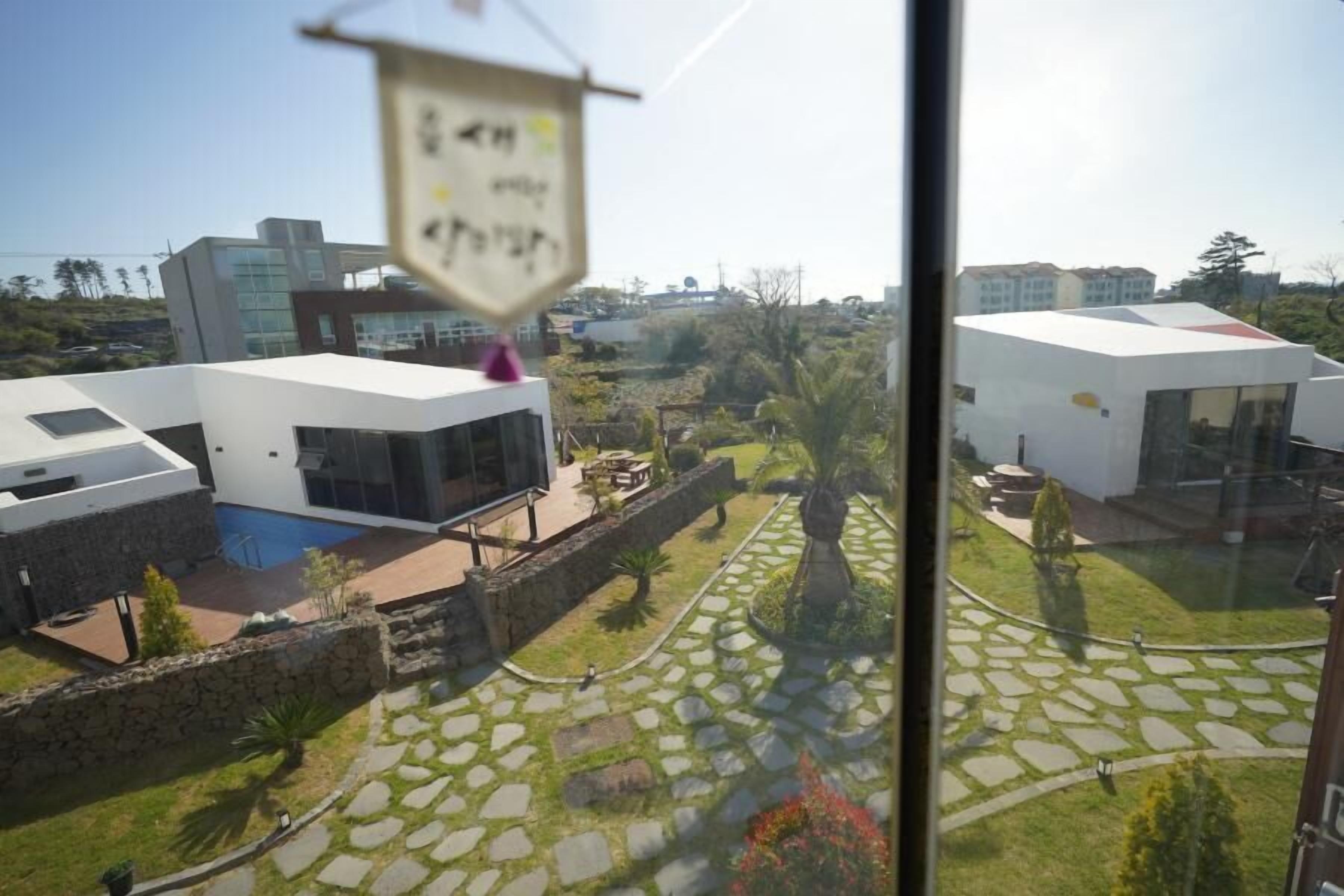 Jeju Blancde Aewol Pension