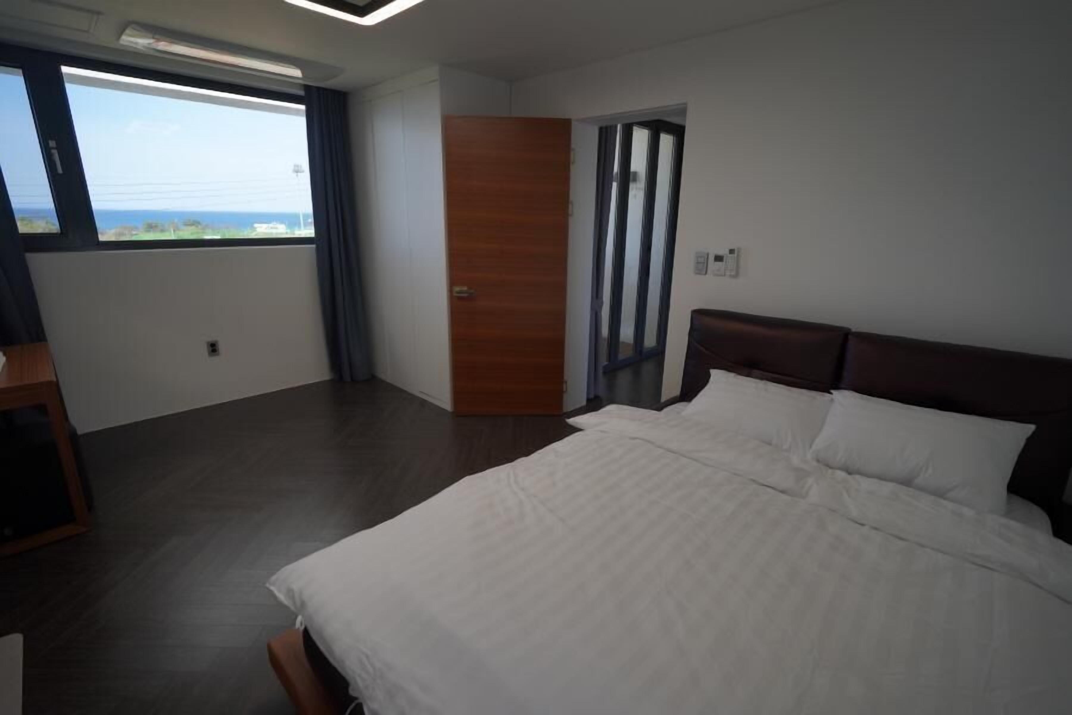 Jeju Blancde Aewol Pension