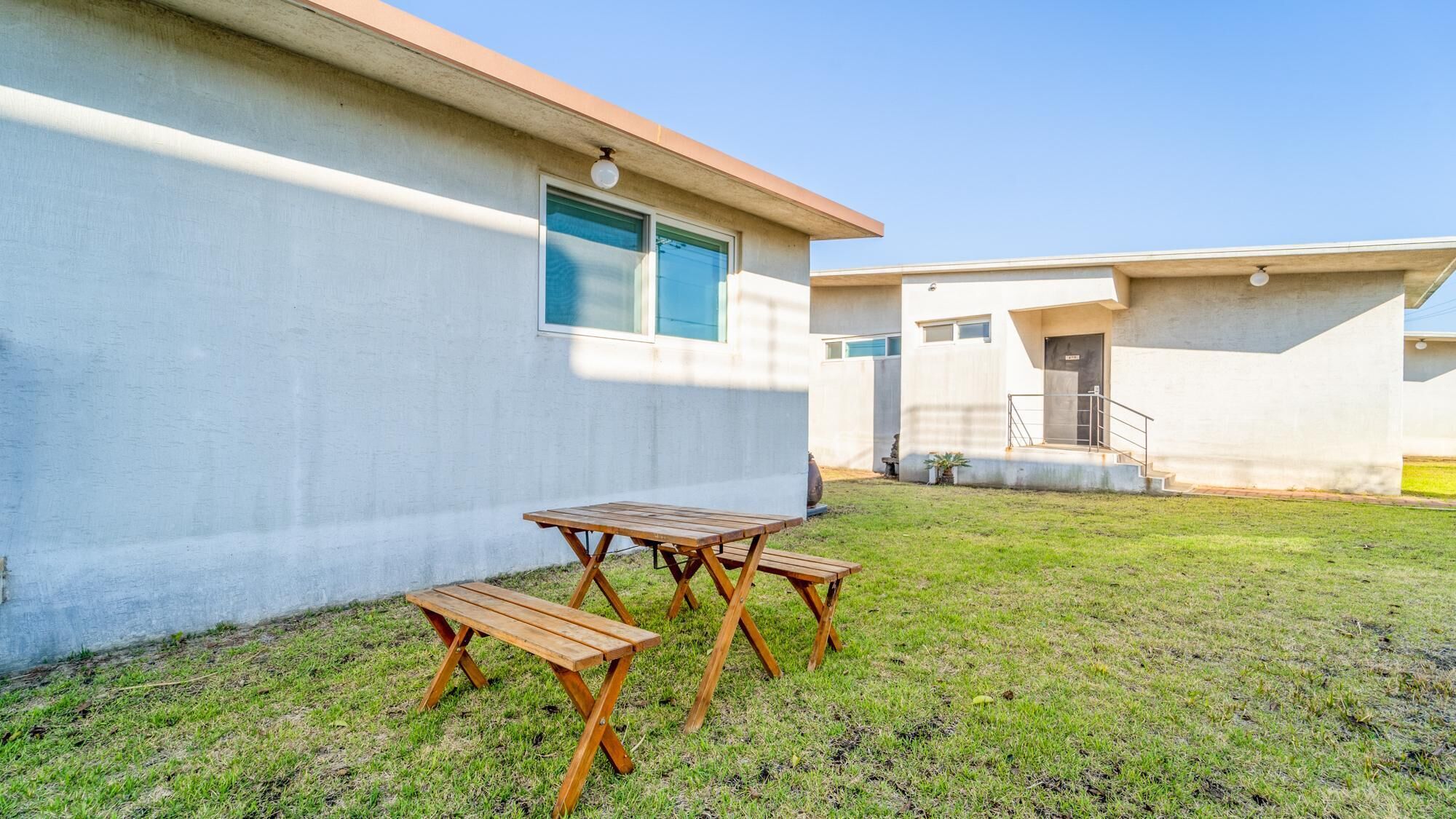 Jeju Byeoleuldameunbaramarae Pension