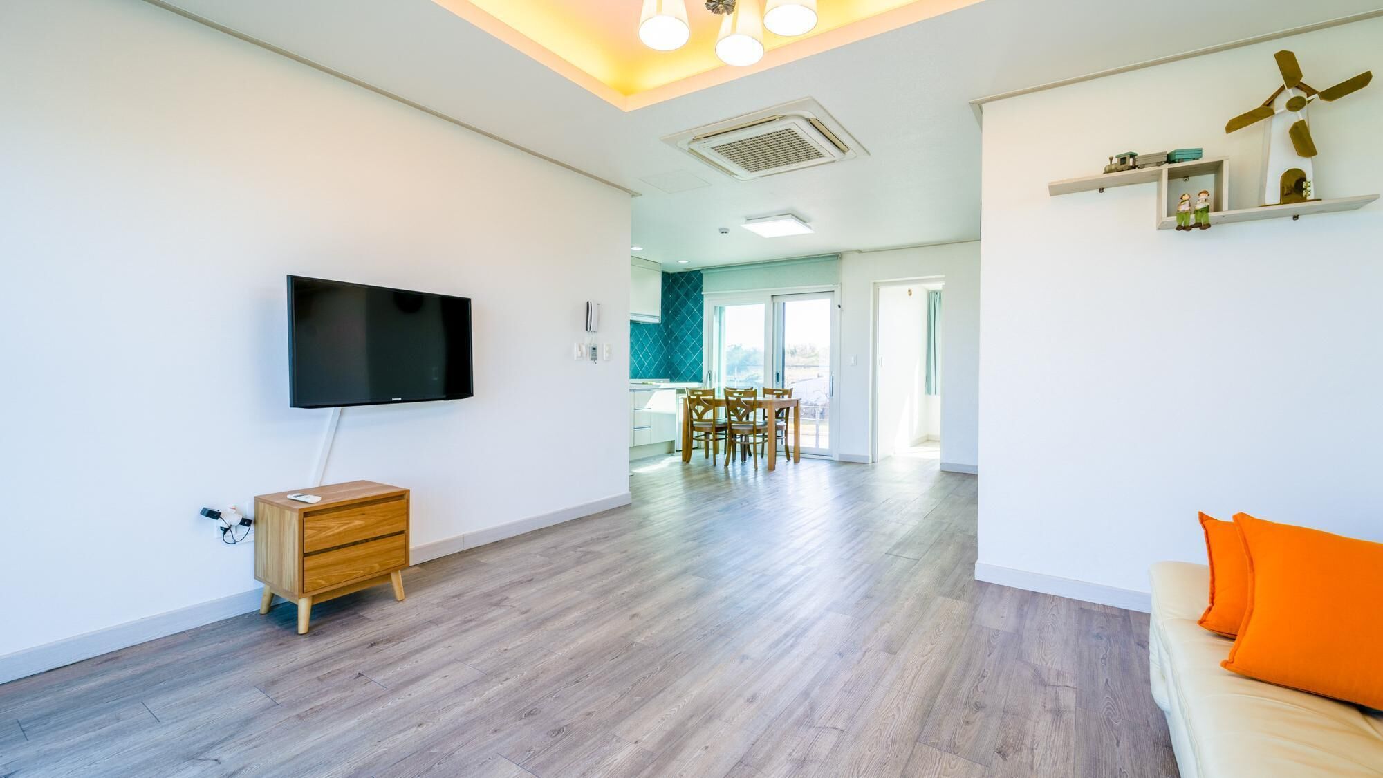 Jeju Byeoleuldameunbaramarae Pension