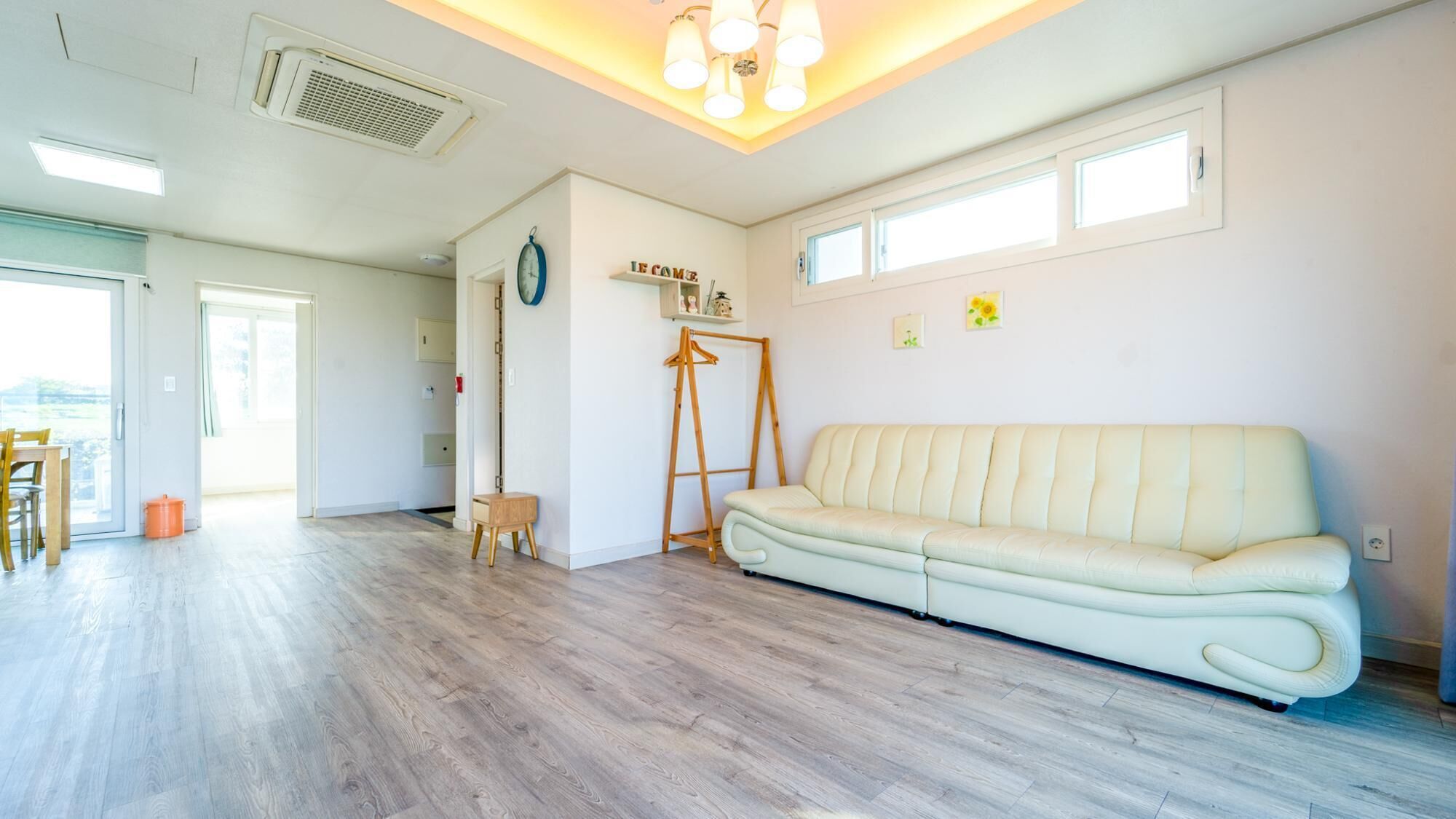 Jeju Byeoleuldameunbaramarae Pension