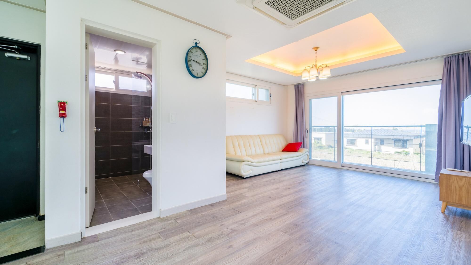 Jeju Byeoleuldameunbaramarae Pension
