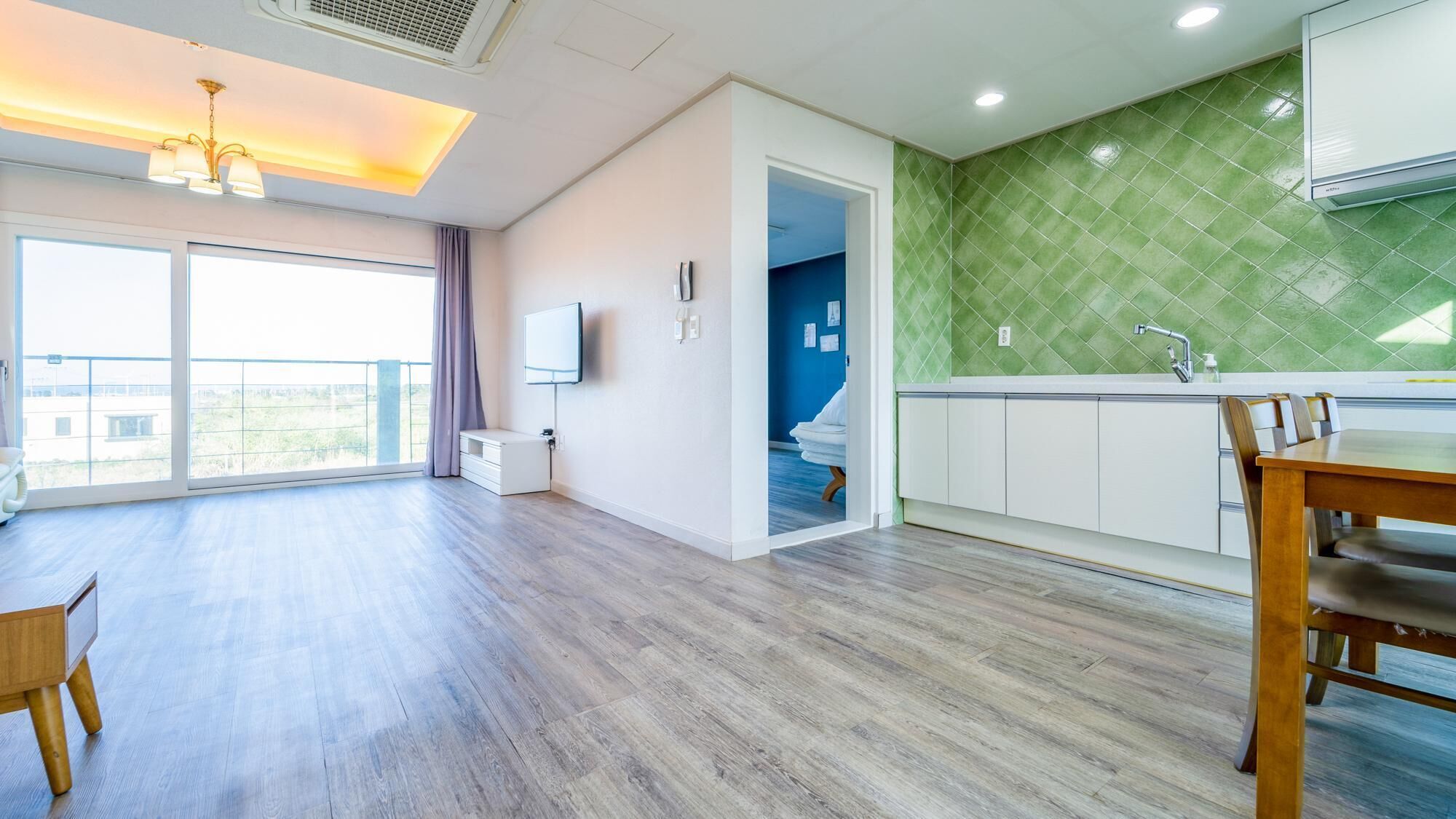 Jeju Byeoleuldameunbaramarae Pension