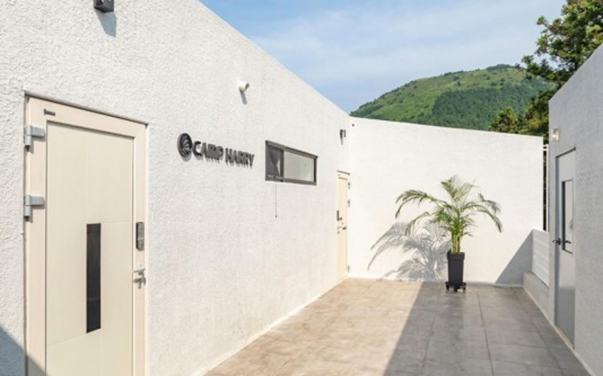 Jeju Camp Harris Spa Pension