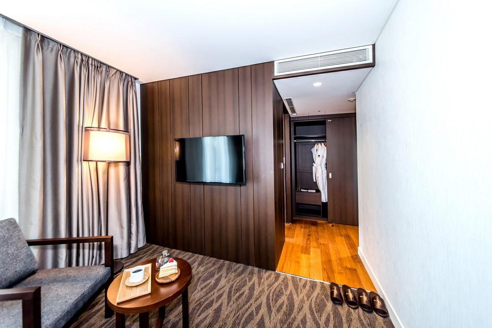 Jeju Central City Hotel