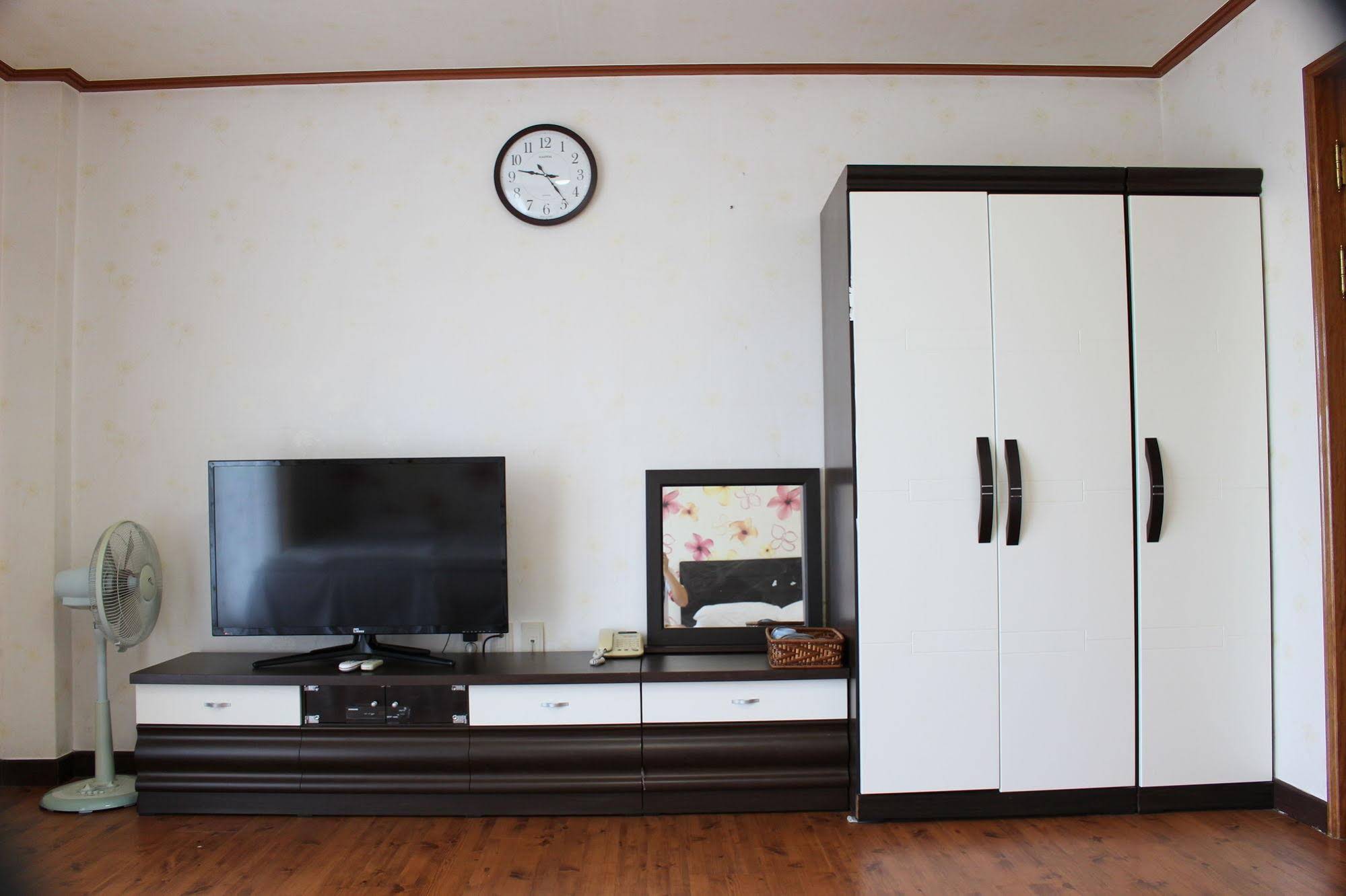 Jeju Feel House
